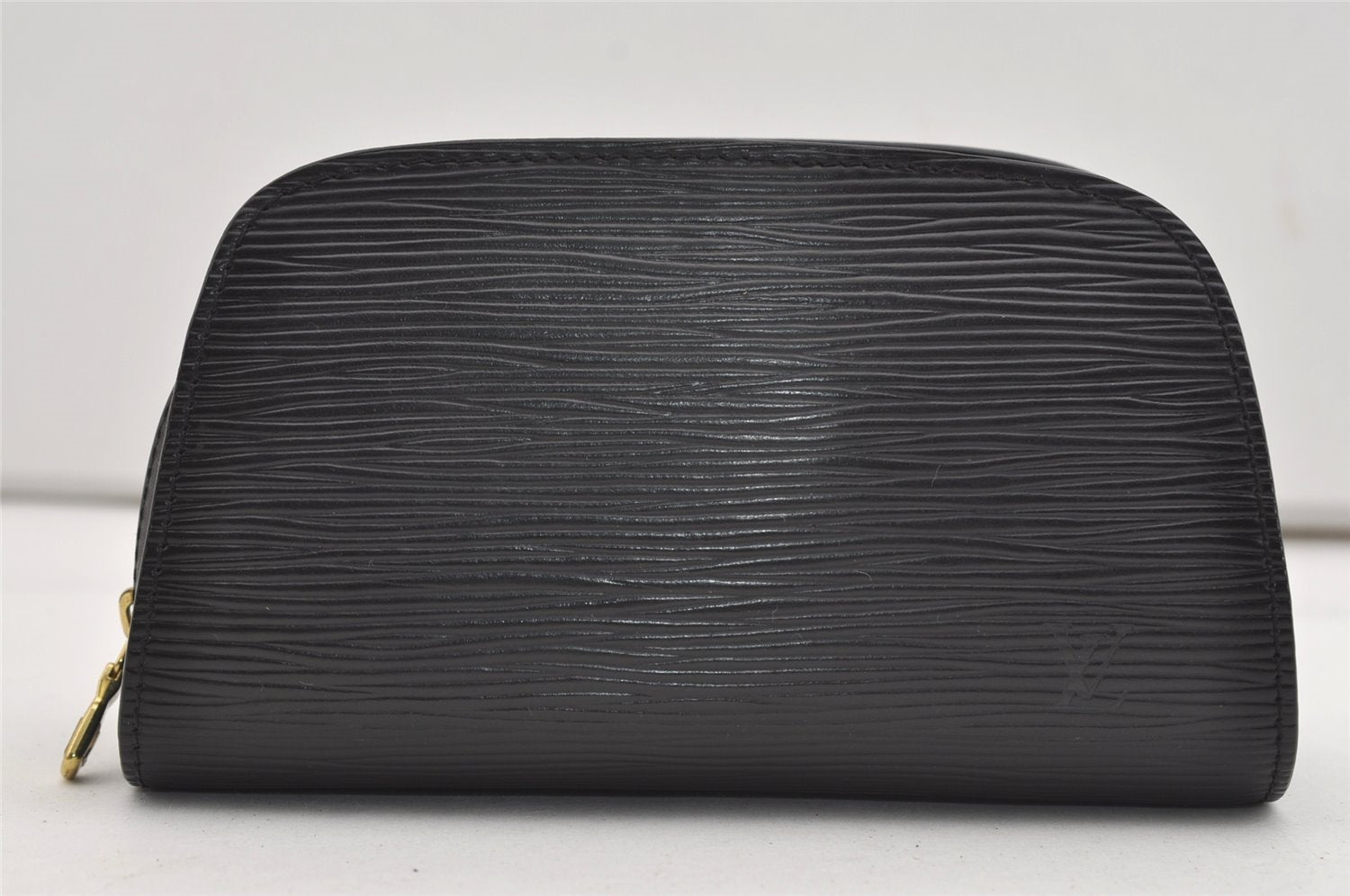Authentic Louis Vuitton Epi Dauphine Cosmetic Pouch Black M48442 LV Junk 9365I
