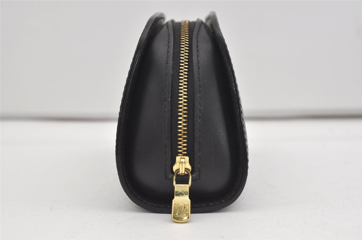 Authentic Louis Vuitton Epi Dauphine Cosmetic Pouch Black M48442 LV Junk 9365I