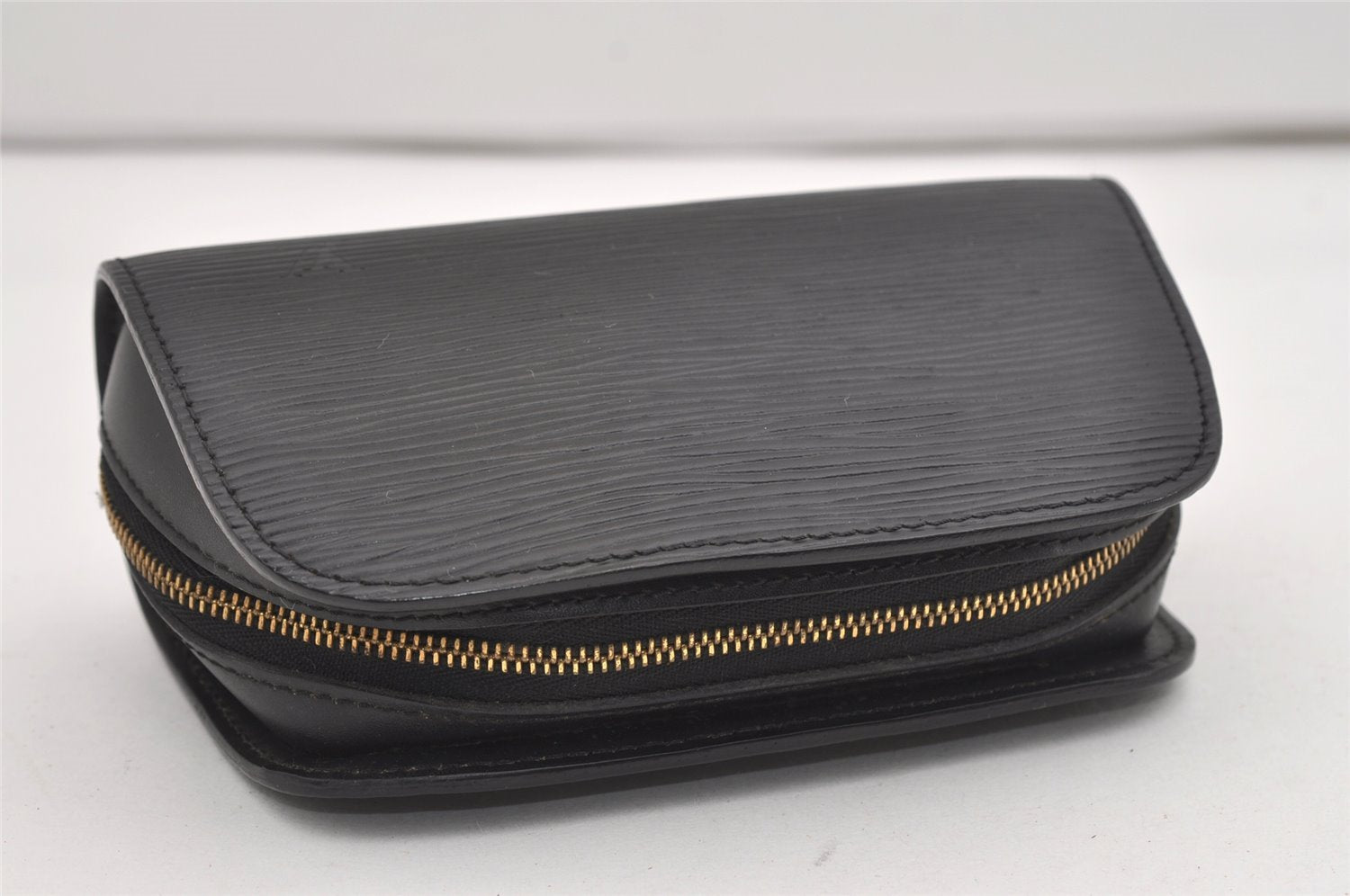 Authentic Louis Vuitton Epi Dauphine Cosmetic Pouch Black M48442 LV Junk 9365I