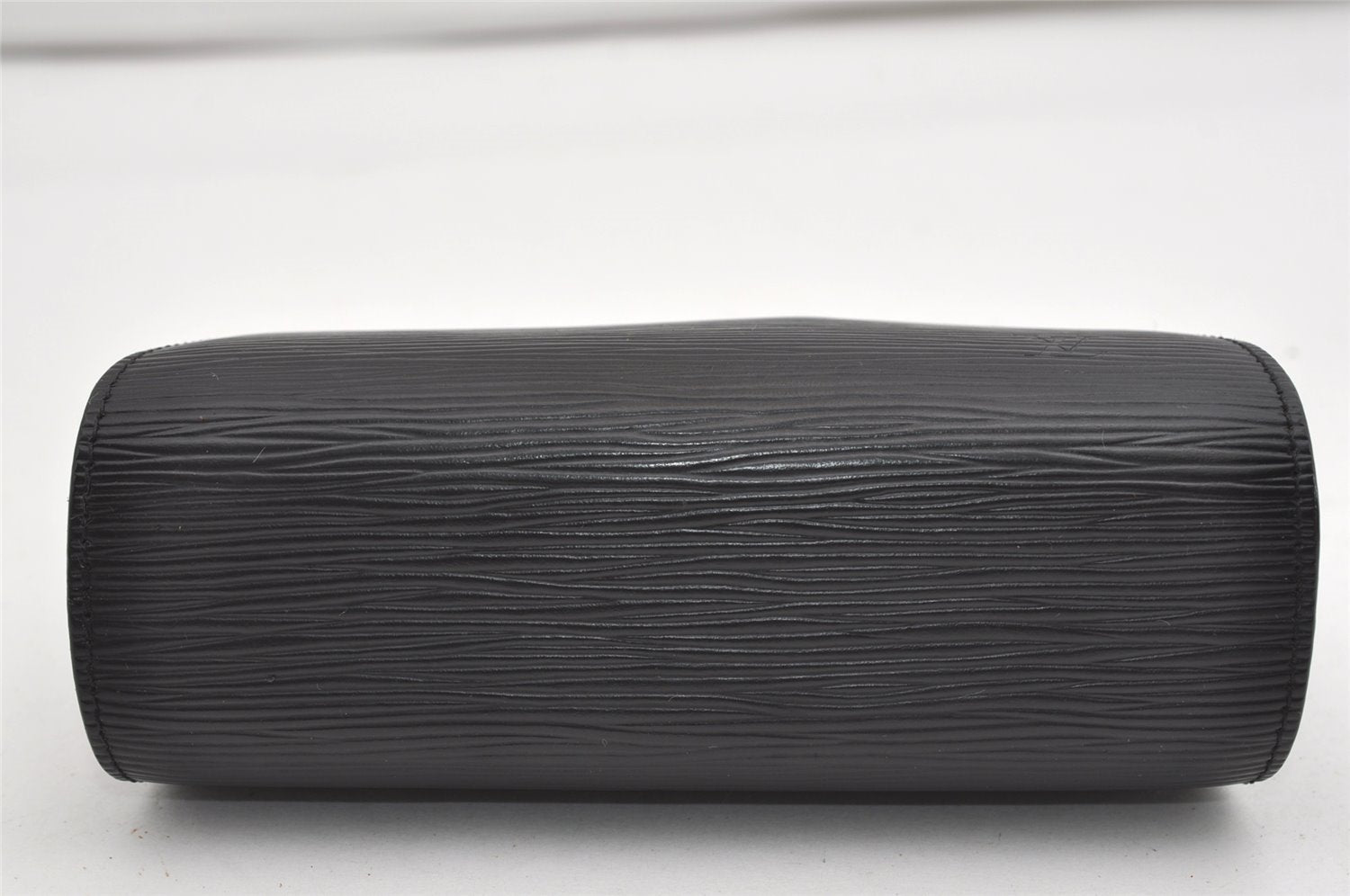 Authentic Louis Vuitton Epi Dauphine Cosmetic Pouch Black M48442 LV Junk 9365I