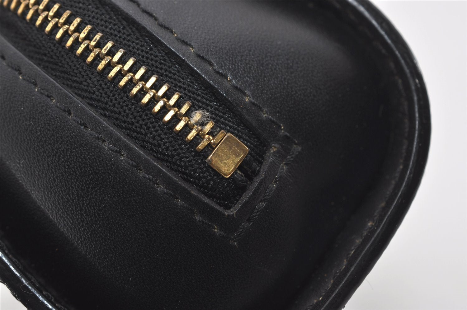 Authentic Louis Vuitton Epi Dauphine Cosmetic Pouch Black M48442 LV Junk 9365I