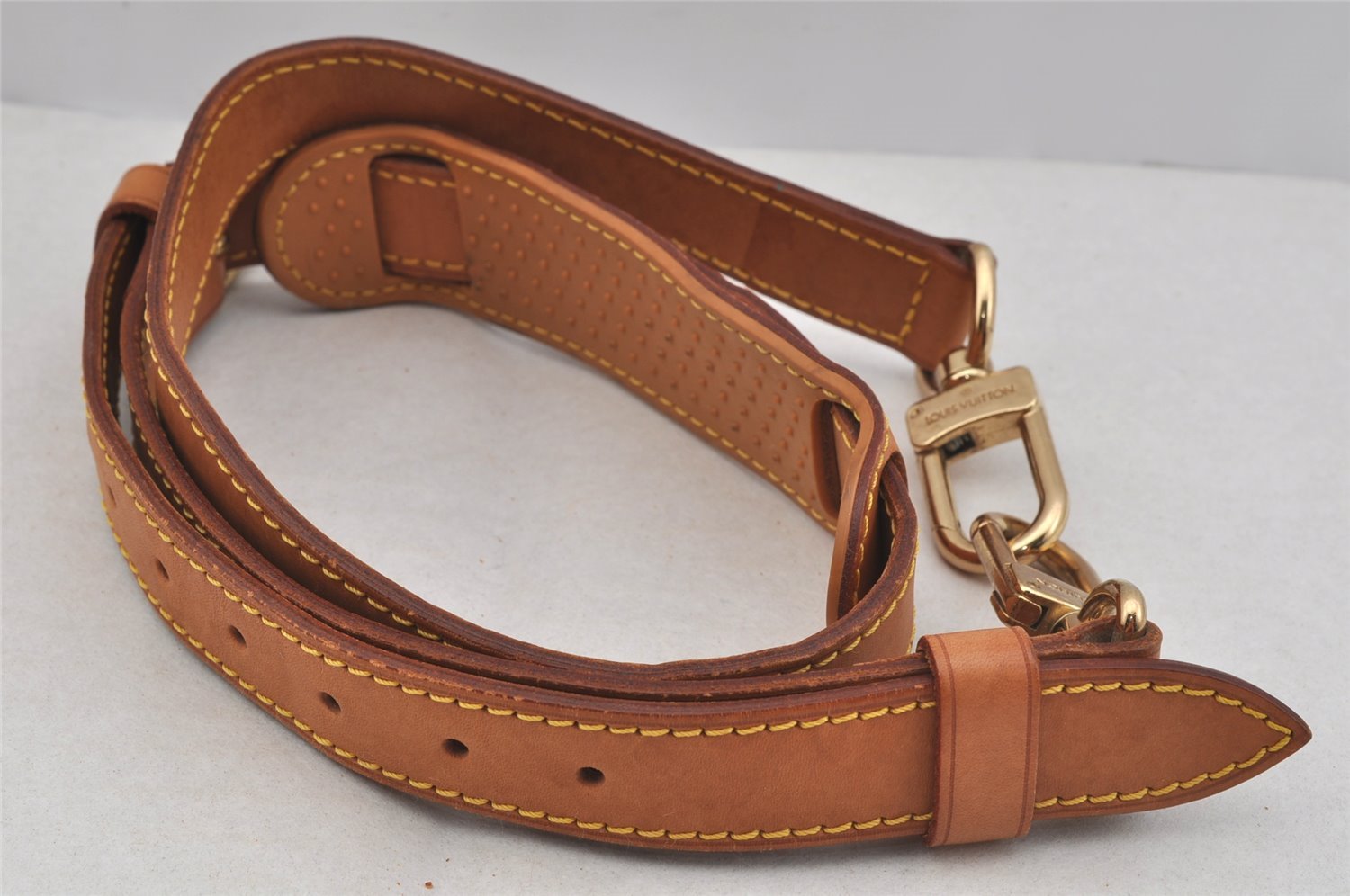 Authentic Louis Vuitton Leather Shoulder Strap Beige 36-43.3