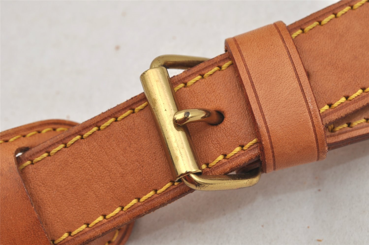 Authentic Louis Vuitton Leather Shoulder Strap Beige 36-43.3