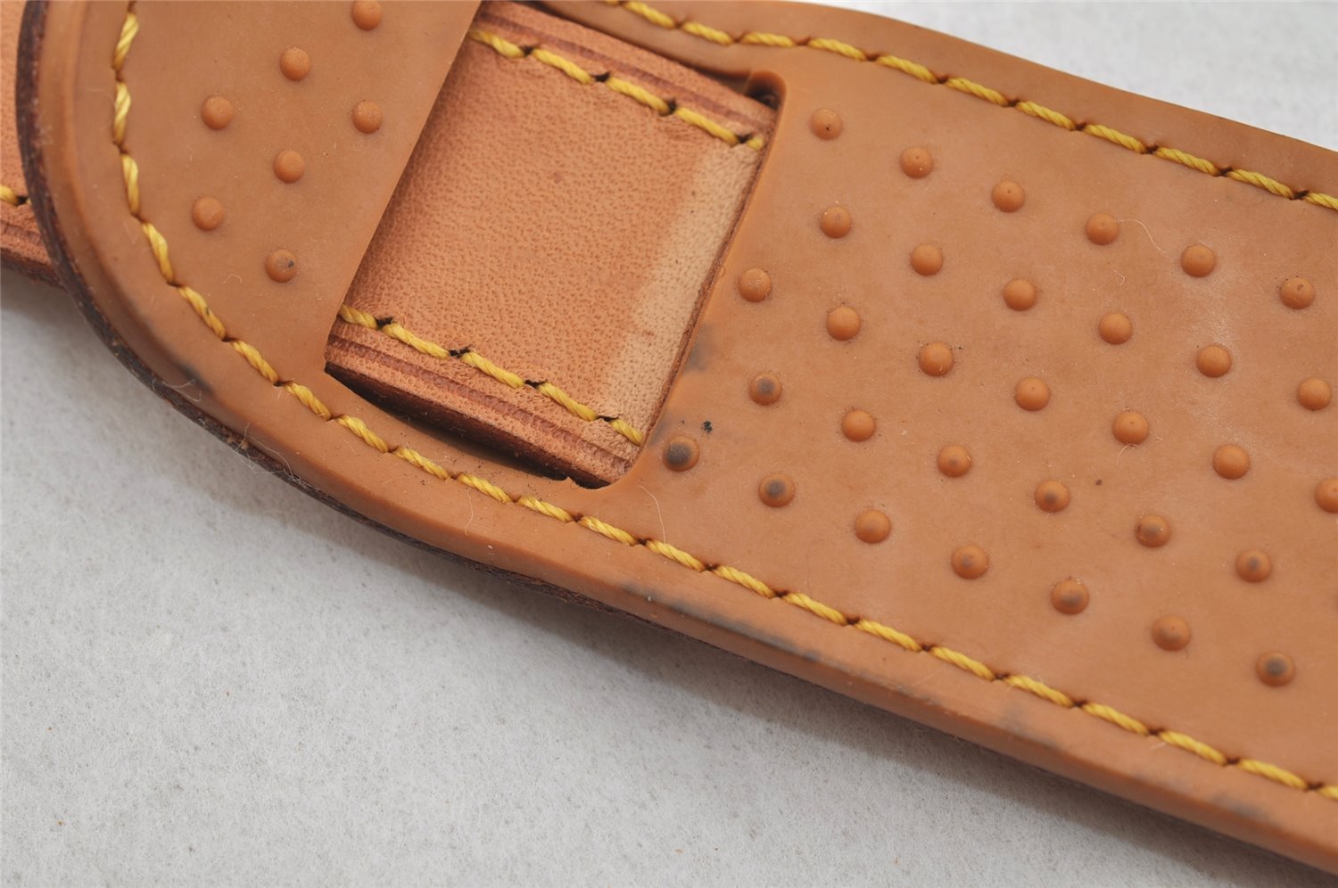 Authentic Louis Vuitton Leather Shoulder Strap Beige 36-43.3