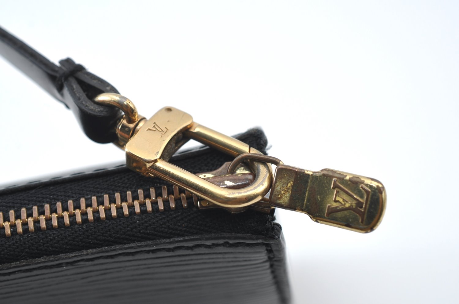 Authentic Louis Vuitton Epi Pochette Accessoires Pouch Black M52952 LV 9371H