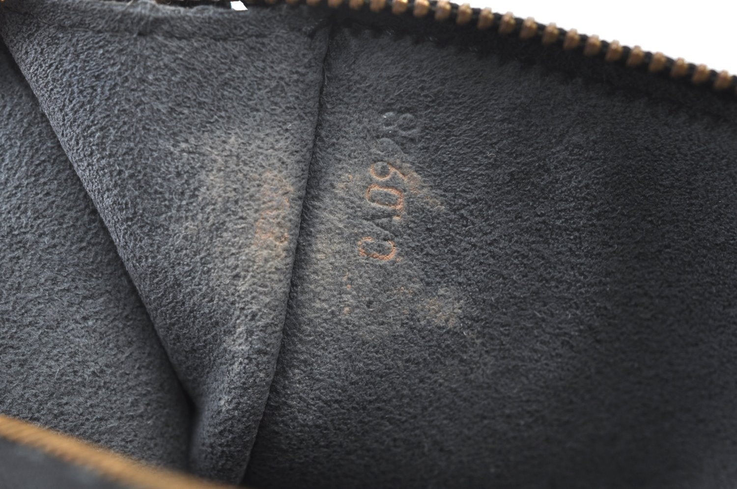 Authentic Louis Vuitton Epi Pochette Accessoires Pouch Black M52952 LV 9371H