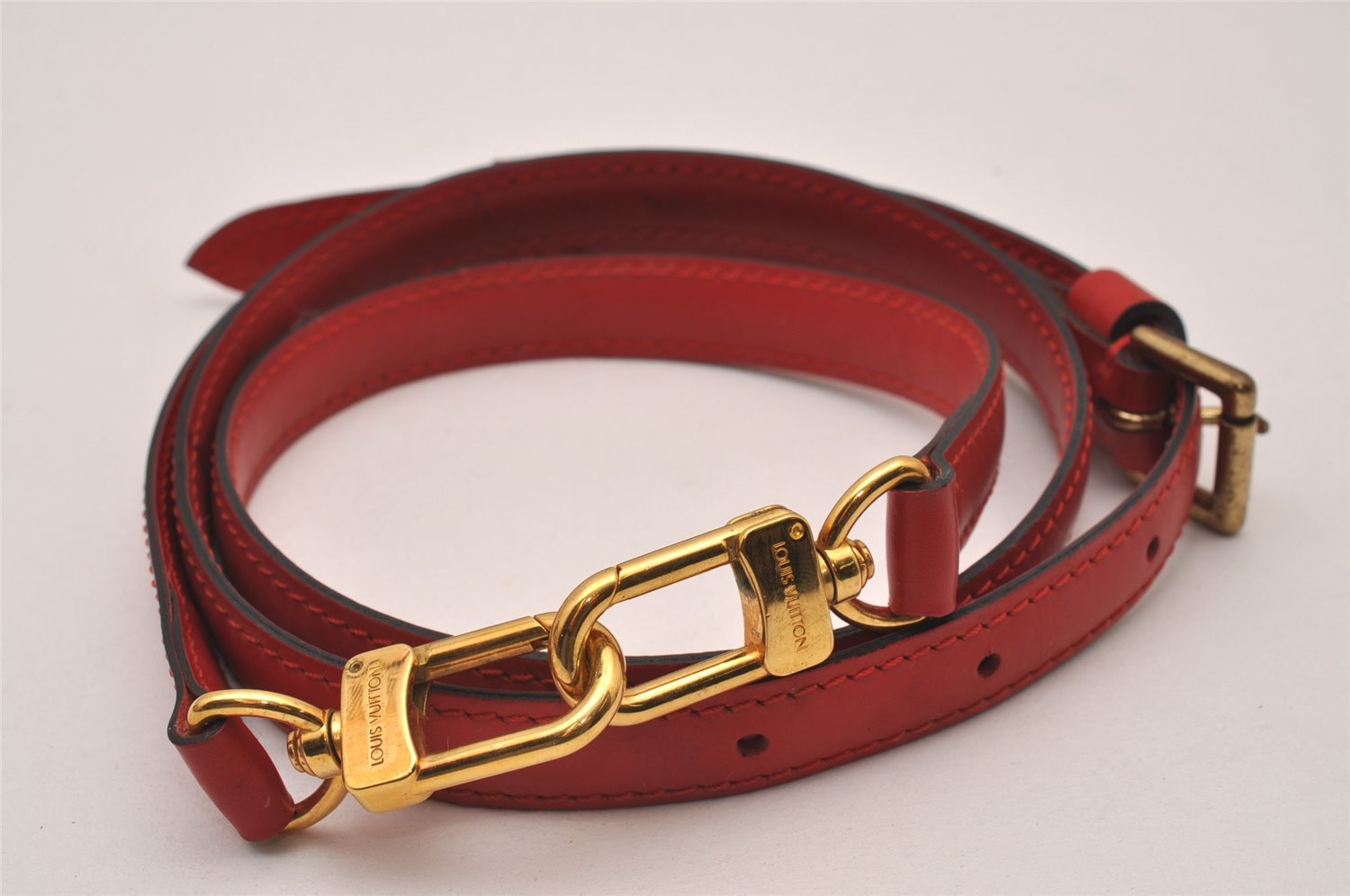 Authentic Louis Vuitton Leather Shoulder Strap Red 40.9-48