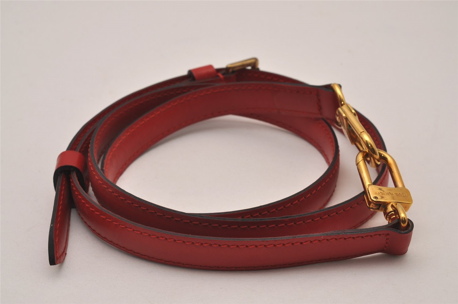 Authentic Louis Vuitton Leather Shoulder Strap Red 40.9-48