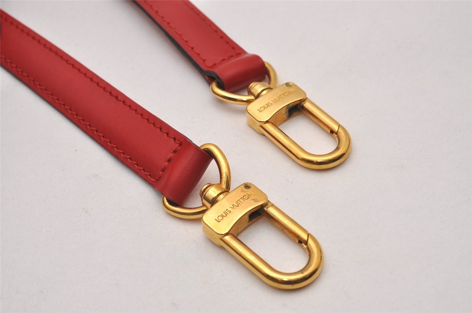 Authentic Louis Vuitton Leather Shoulder Strap Red 40.9-48