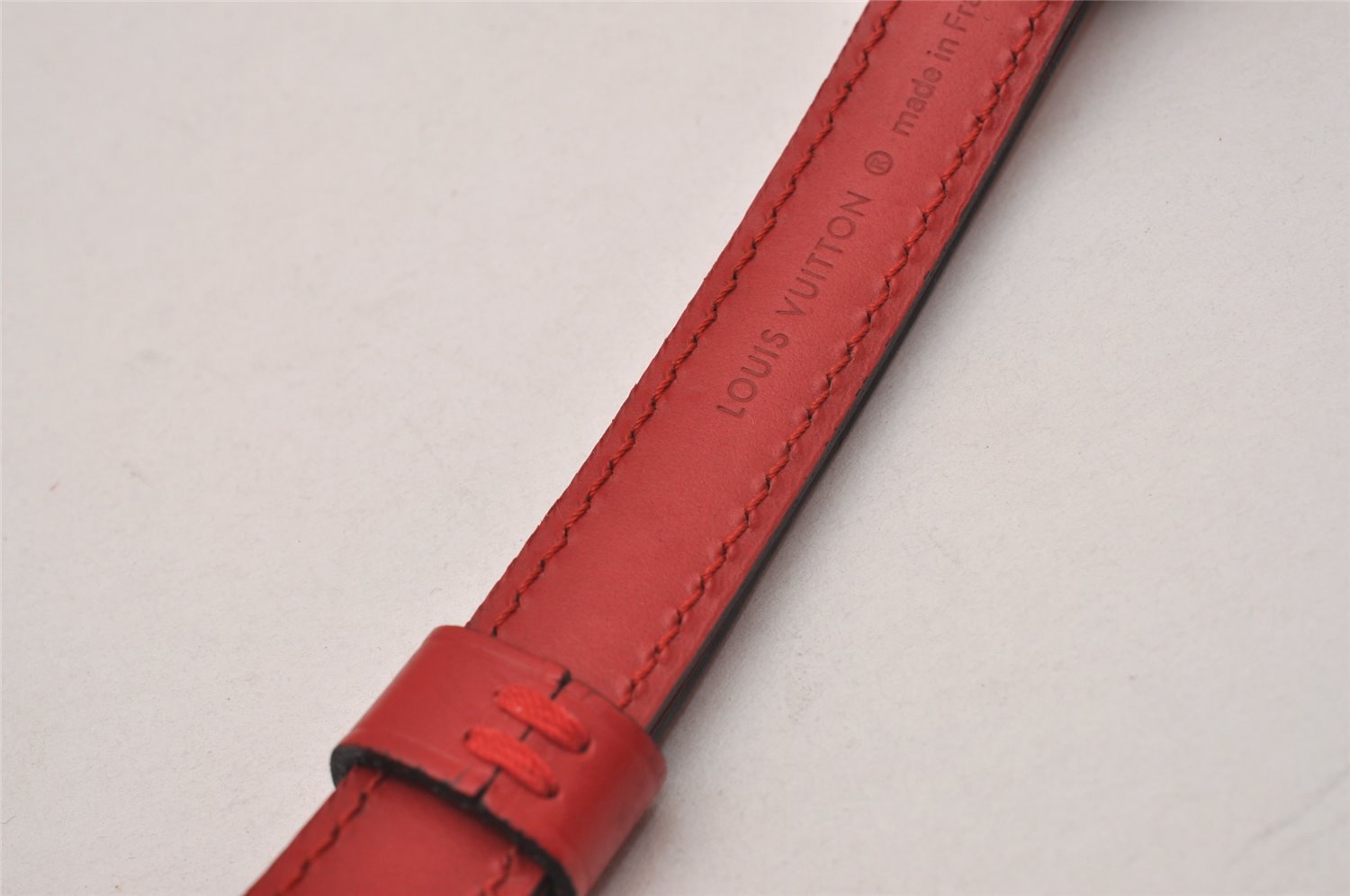 Authentic Louis Vuitton Leather Shoulder Strap Red 40.9-48