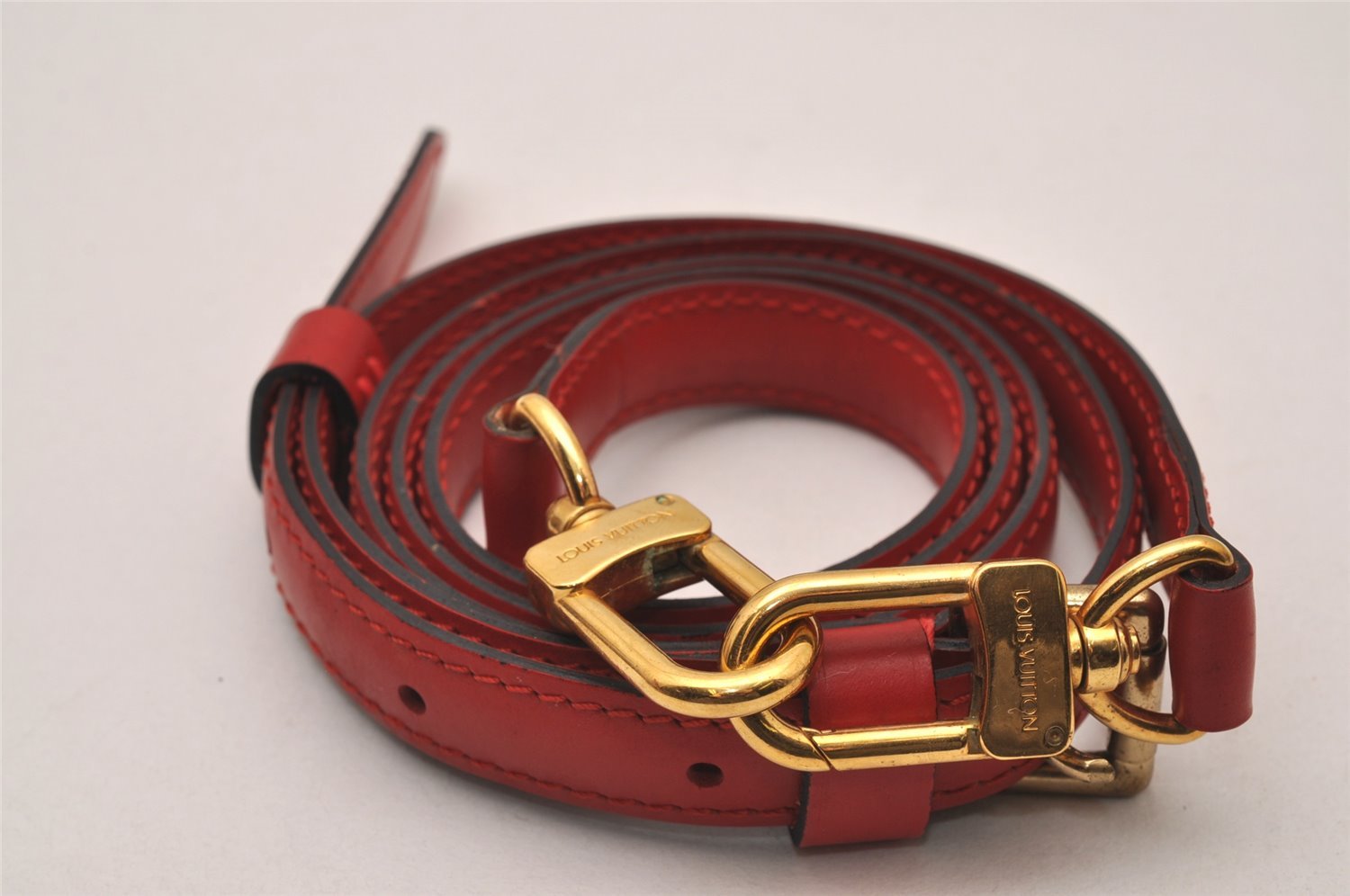 Authentic Louis Vuitton Leather Shoulder Strap Red 40.9-48