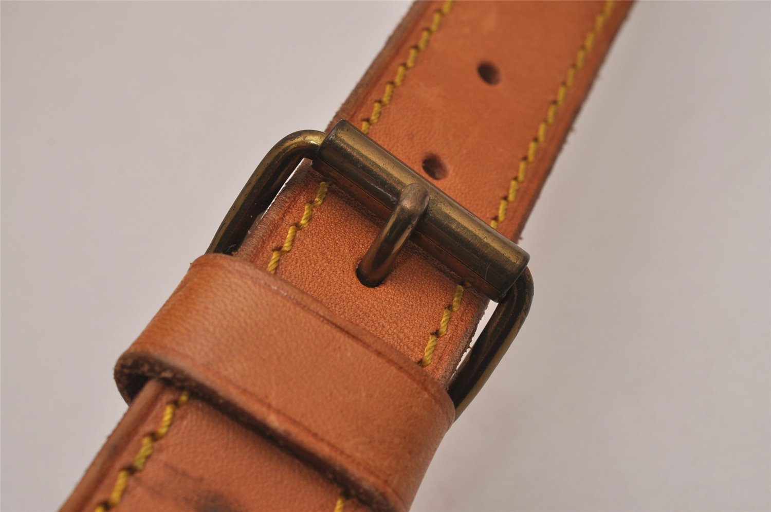 Authentic Louis Vuitton Leather Shoulder Strap Beige 36.4-43.5