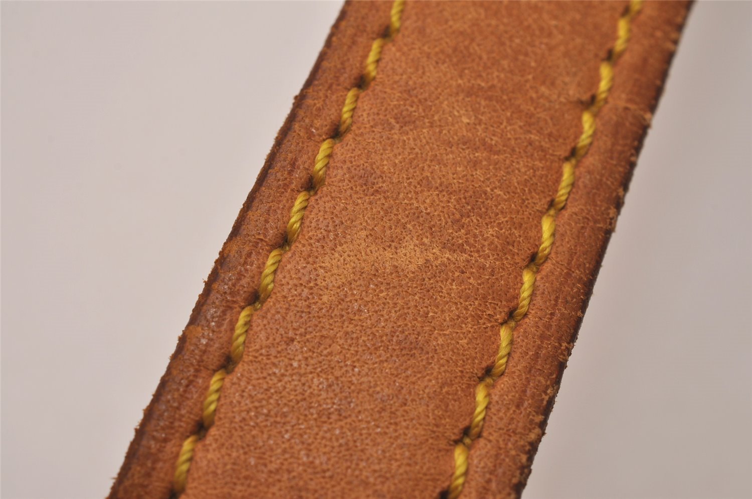 Authentic Louis Vuitton Leather Shoulder Strap Beige 43.3-50