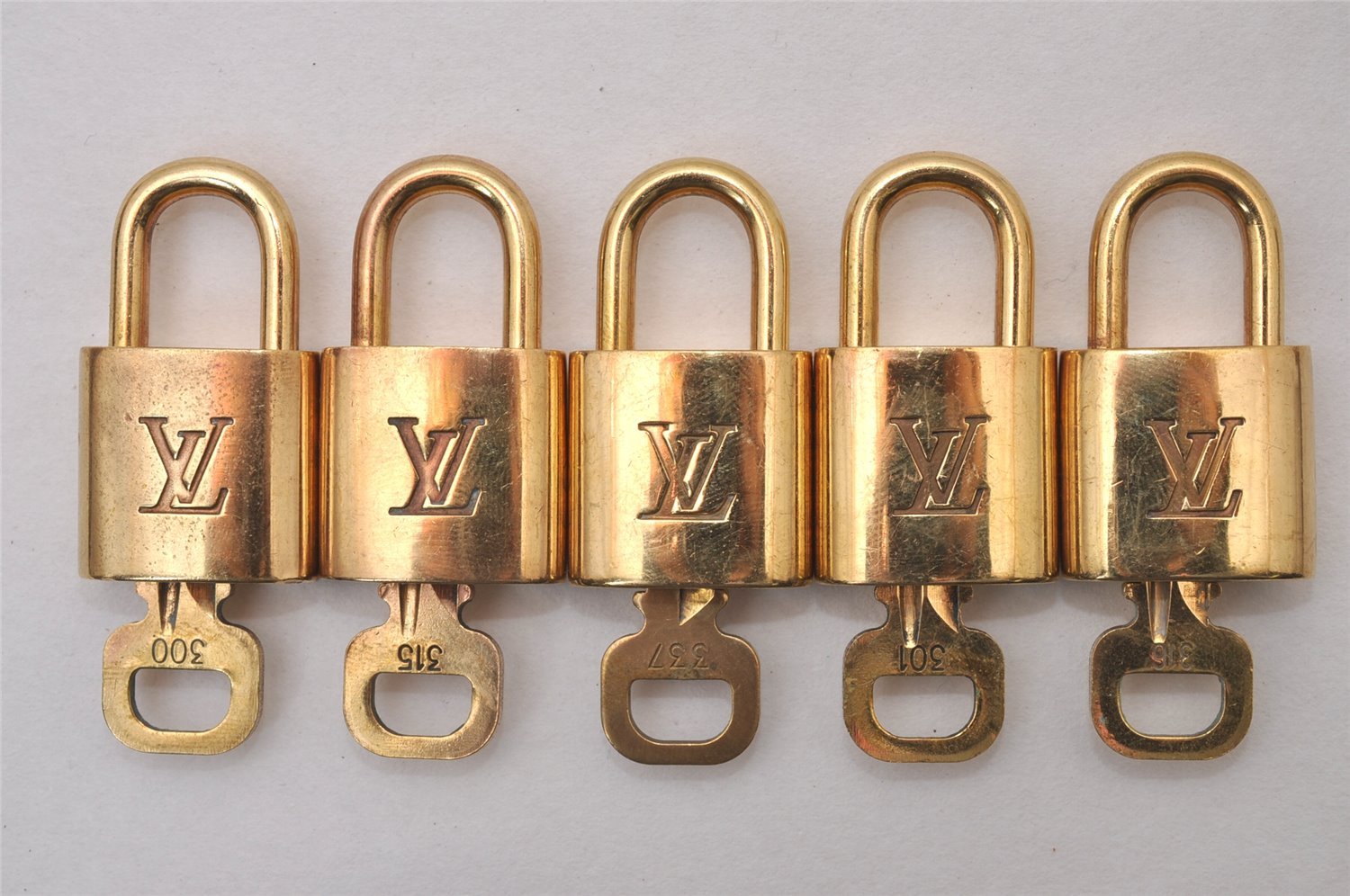 Authentic Louis Vuitton Padlock & Keys 10Set LV 9374I