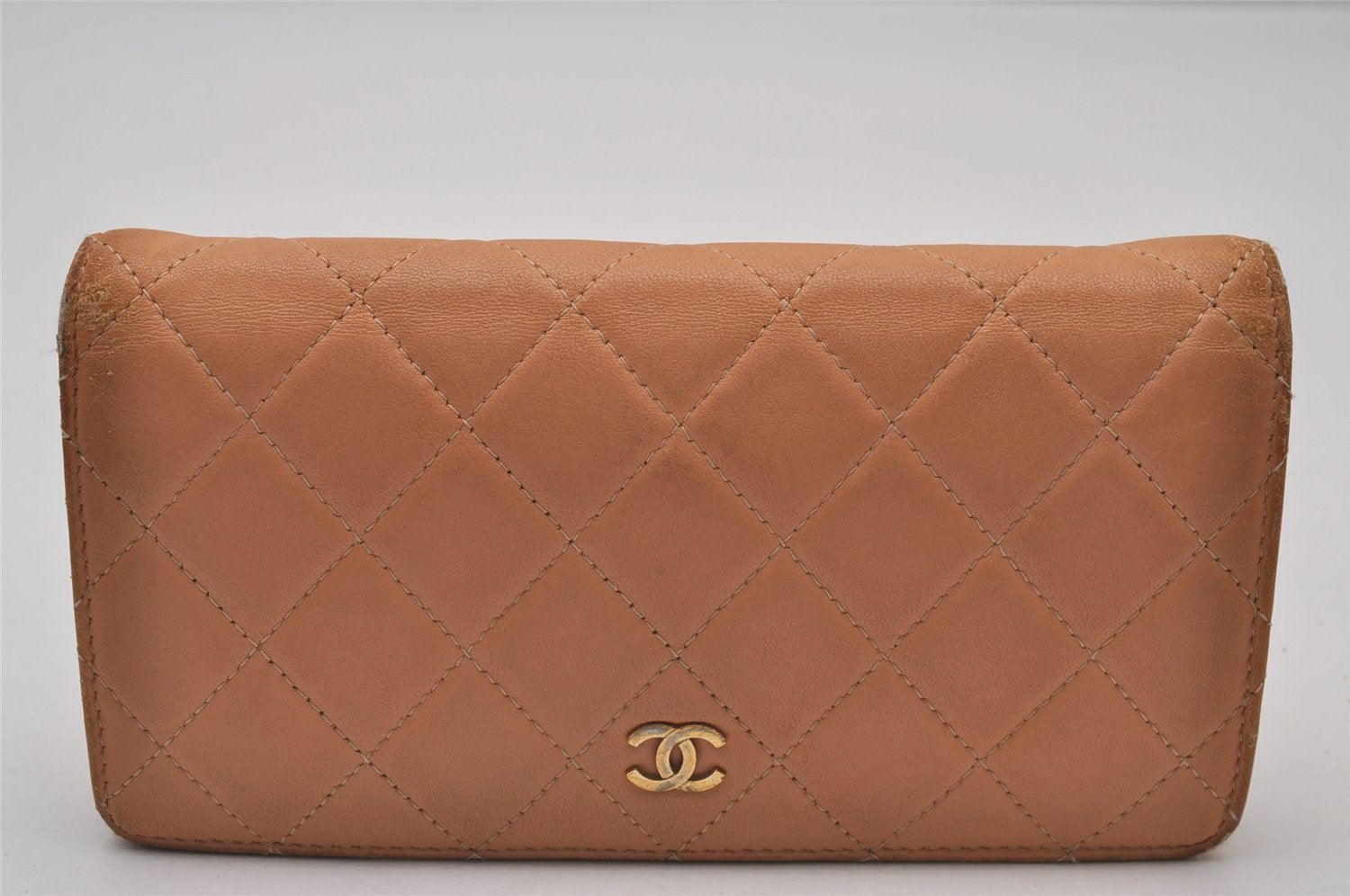 Authentic CHANEL Calf Skin Matelasse Long Wallet Purse CC Logo Beige 9392I