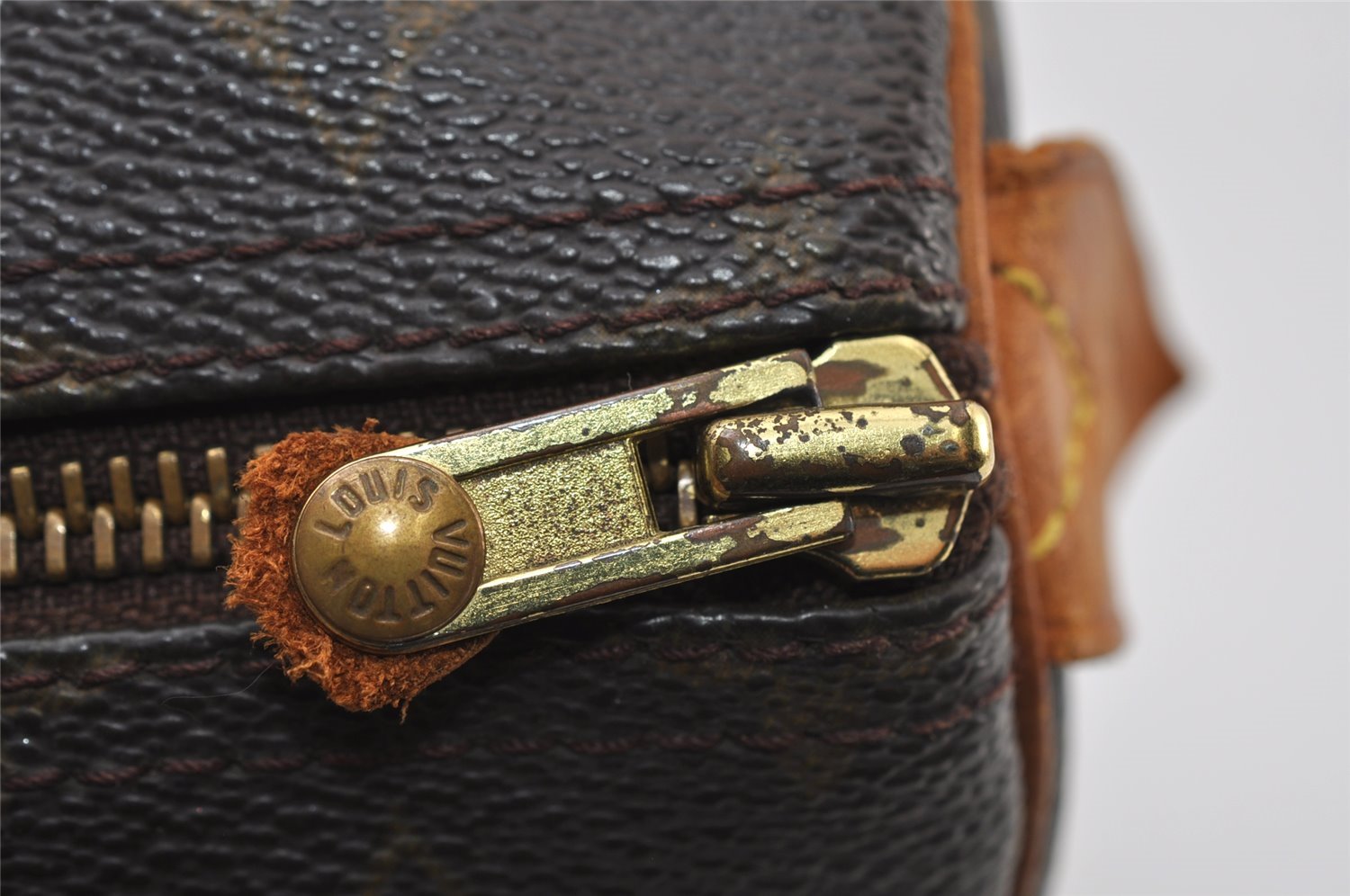 Authentic Louis Vuitton Monogram Speedy 30 Hand Boston Bag M41526 LV 9398I