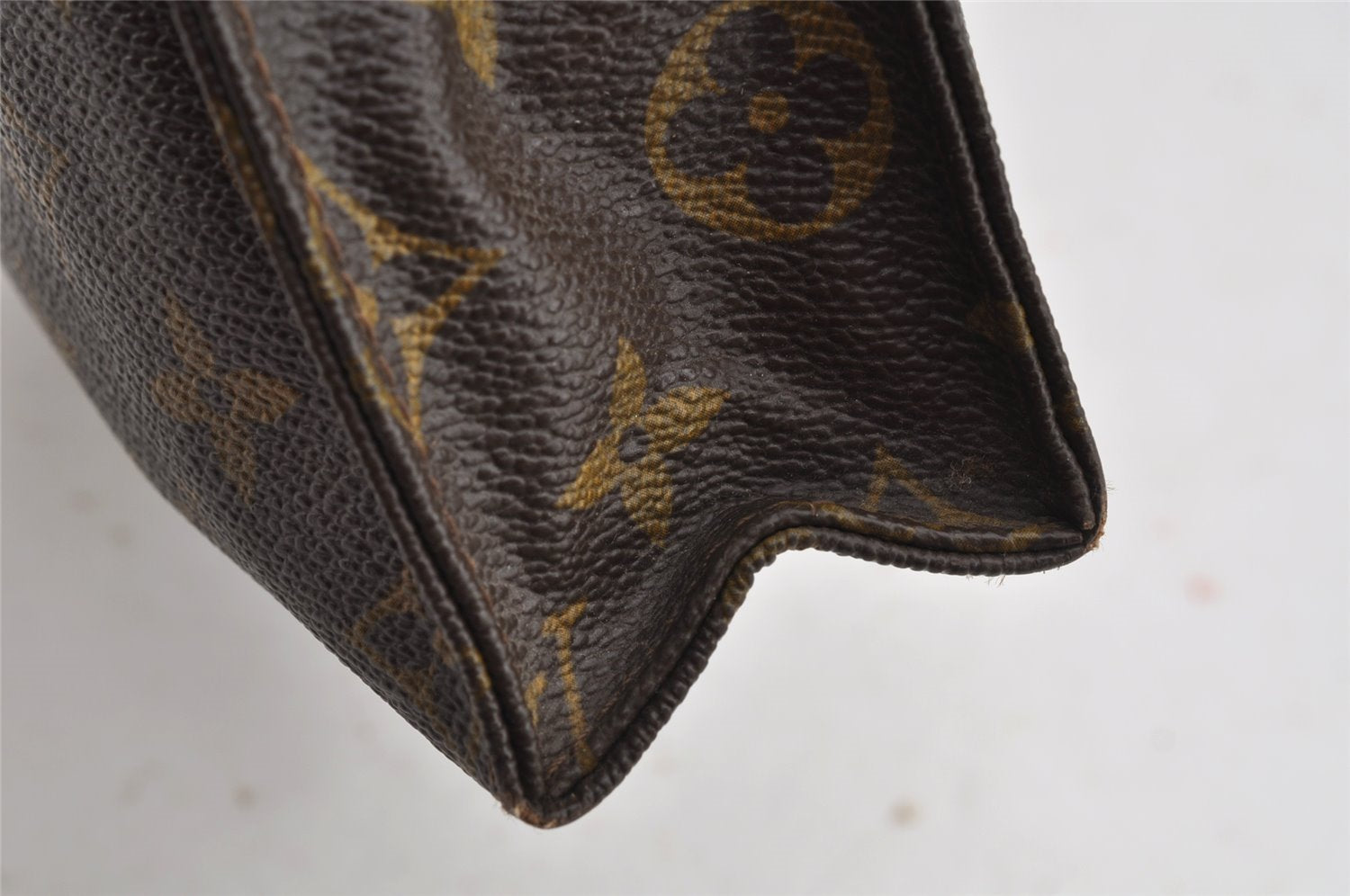 Auth Louis Vuitton Monogram Poche Toilette 26 Cosmetics Pouch Old Model LV 9400J