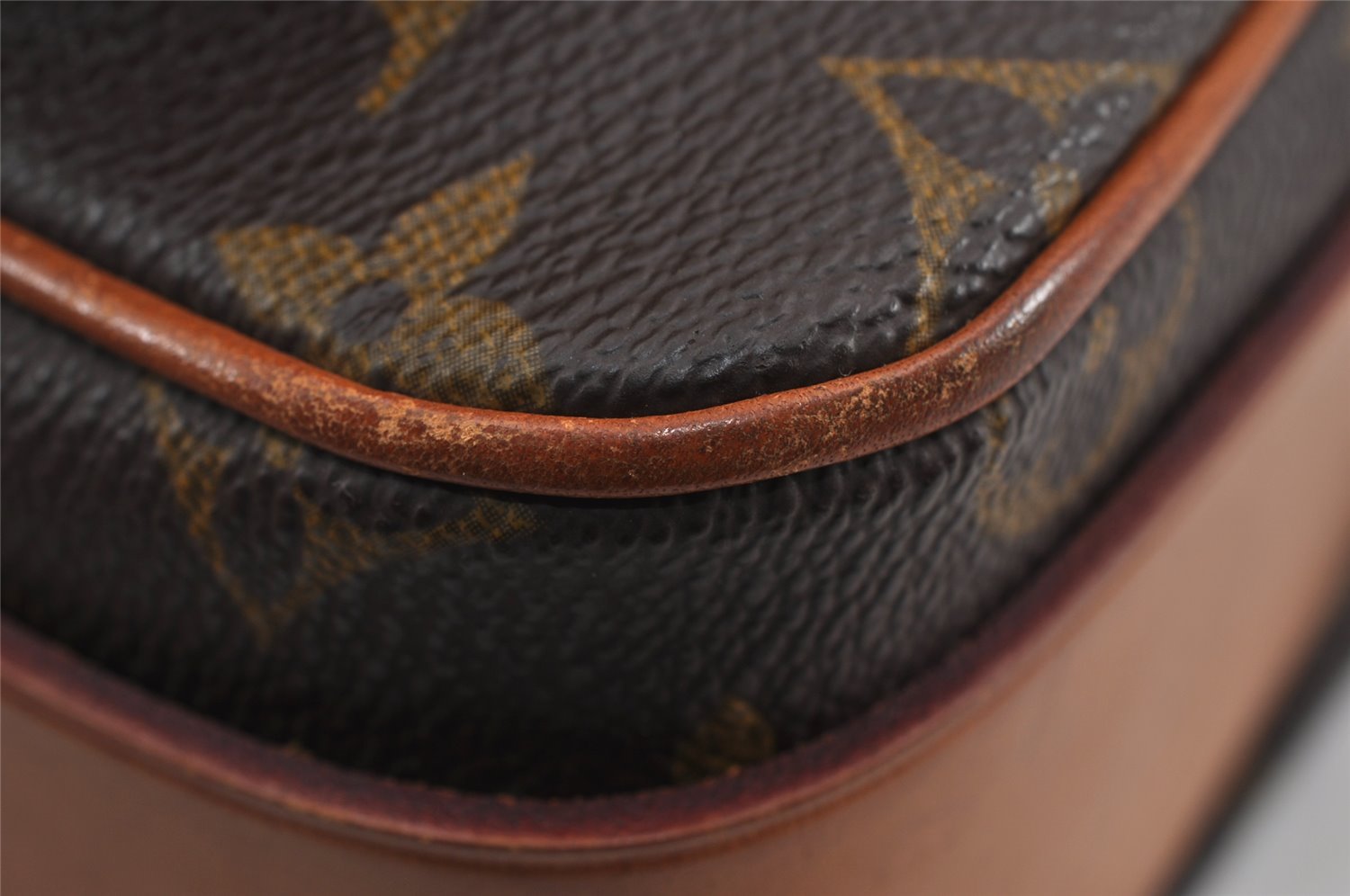 Authentic Louis Vuitton Monogram Cartouchiere MM M51253 Shoulder Cross Bag 9411J