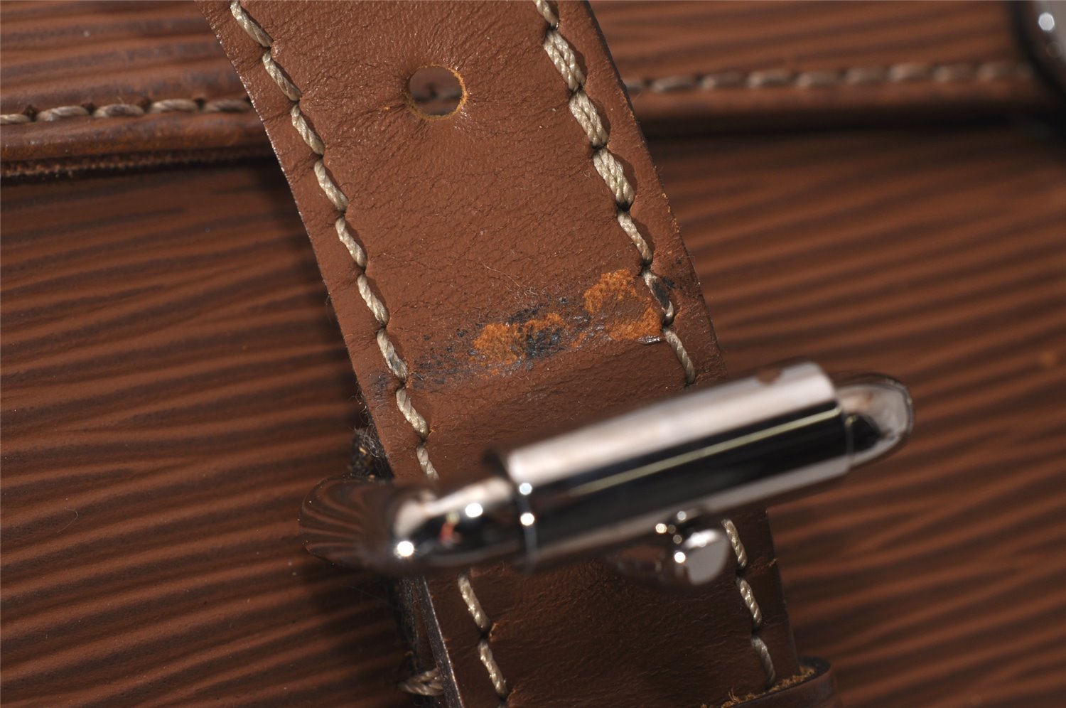 Authentic Louis Vuitton Epi Segur MM Shoulder Bag Brown M58861 LV 9412I