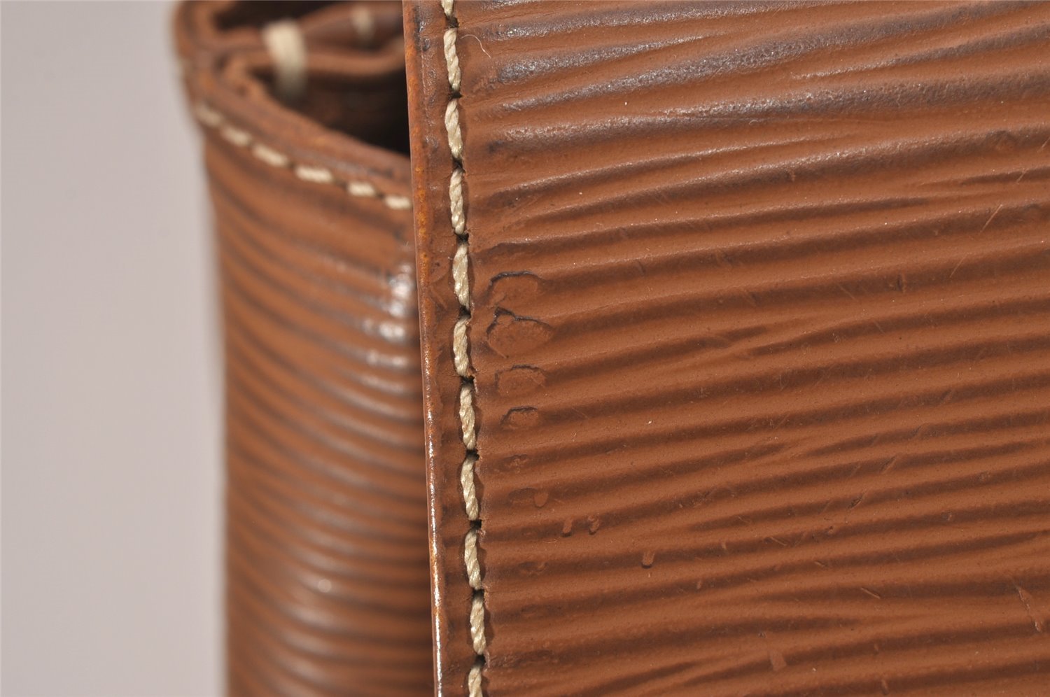 Authentic Louis Vuitton Epi Segur MM Shoulder Bag Brown M58861 LV 9412I