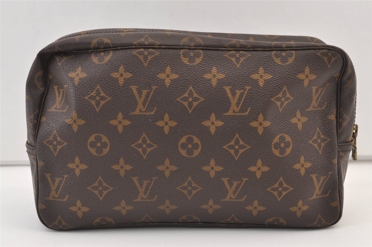 Auth Louis Vuitton Monogram Trousse Toilette 28 Clutch Hand Bag M47522 LV 9415J