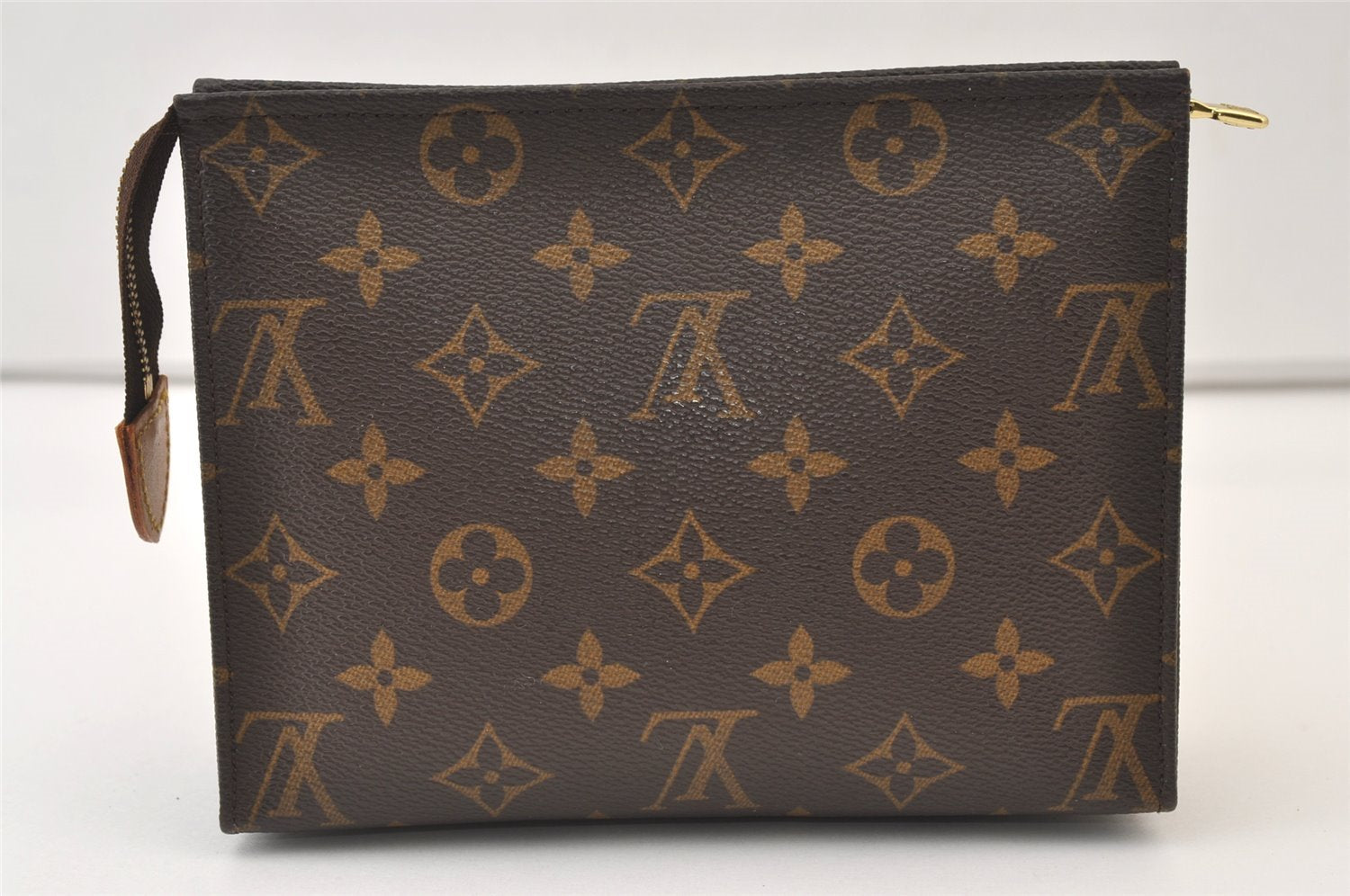 Authentic Louis Vuitton Monogram Poche Toilette 19 M47544 Cosmetics Pouch 9417J