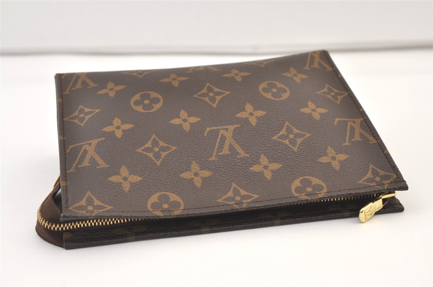 Authentic Louis Vuitton Monogram Poche Toilette 19 M47544 Cosmetics Pouch 9417J