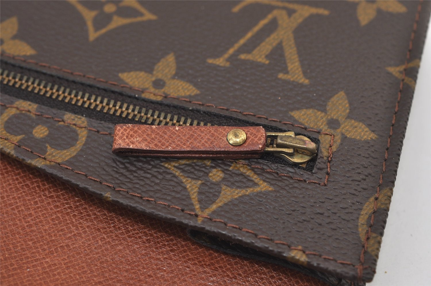 Authentic Louis Vuitton Monogram Pochette Rabat Clutch Bag Old Model LV 9421J