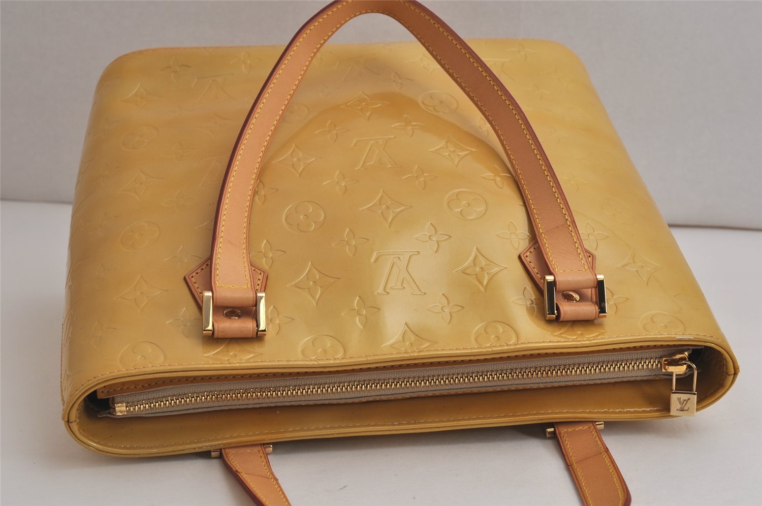 Authentic Louis Vuitton Vernis Houston Shoulder Hand Bag Yellow M91004 LV 9425J