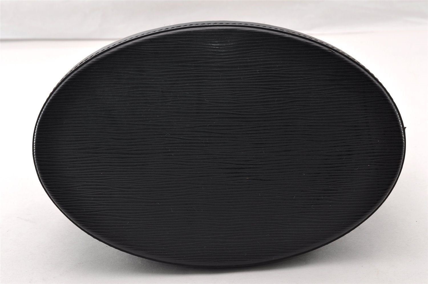 Authentic Louis Vuitton Epi Cluny Shoulder Bag Purse Black M52252 LV 9429I