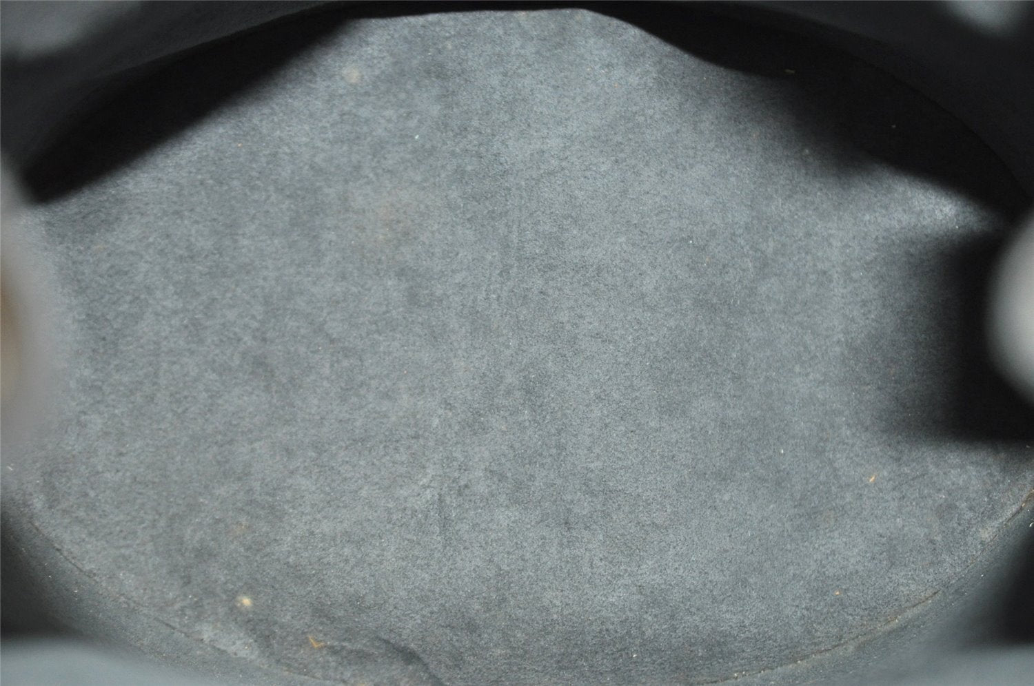 Authentic Louis Vuitton Epi Cluny Shoulder Bag Purse Black M52252 LV 9429I