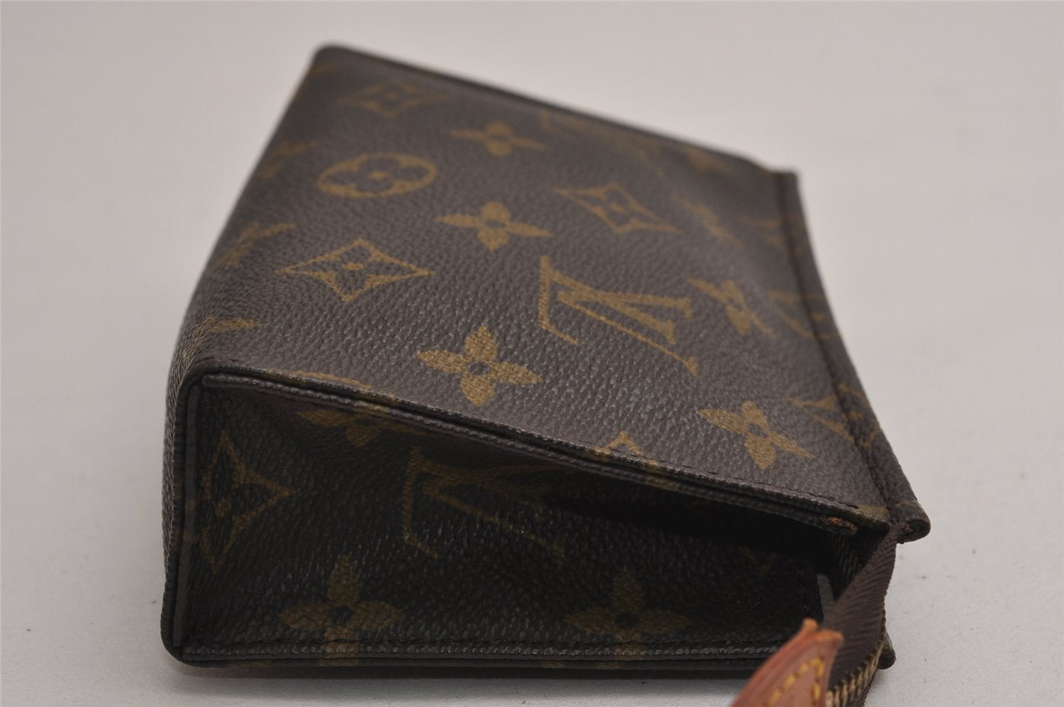 Authentic Louis Vuitton Monogram Poche Toilette 15 M47546 Cosmetics Pouch 9431J