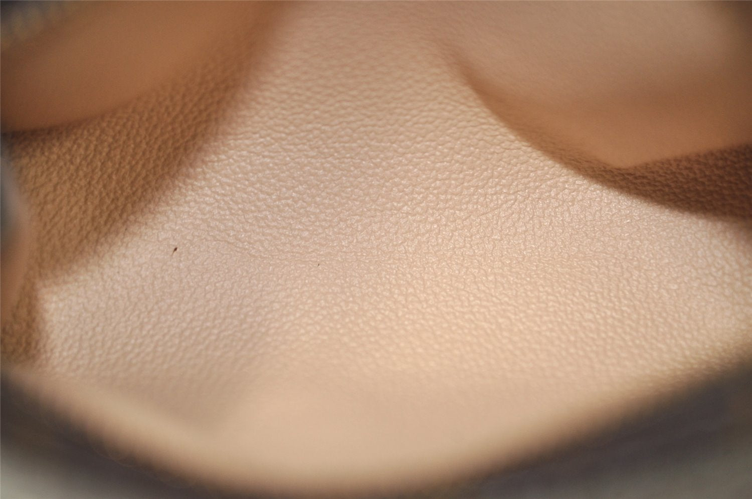 Authentic Louis Vuitton Monogram Poche Toilette 15 M47546 Cosmetics Pouch 9431J