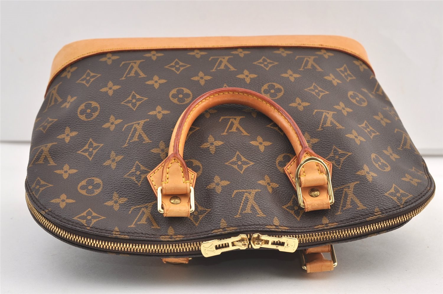 Authentic Louis Vuitton Monogram Alma Hand Bag Purse M51130 LV 9432J