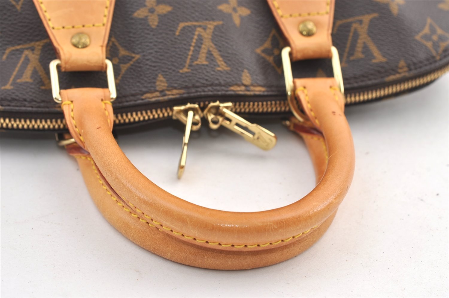 Authentic Louis Vuitton Monogram Alma Hand Bag Purse M51130 LV 9432J