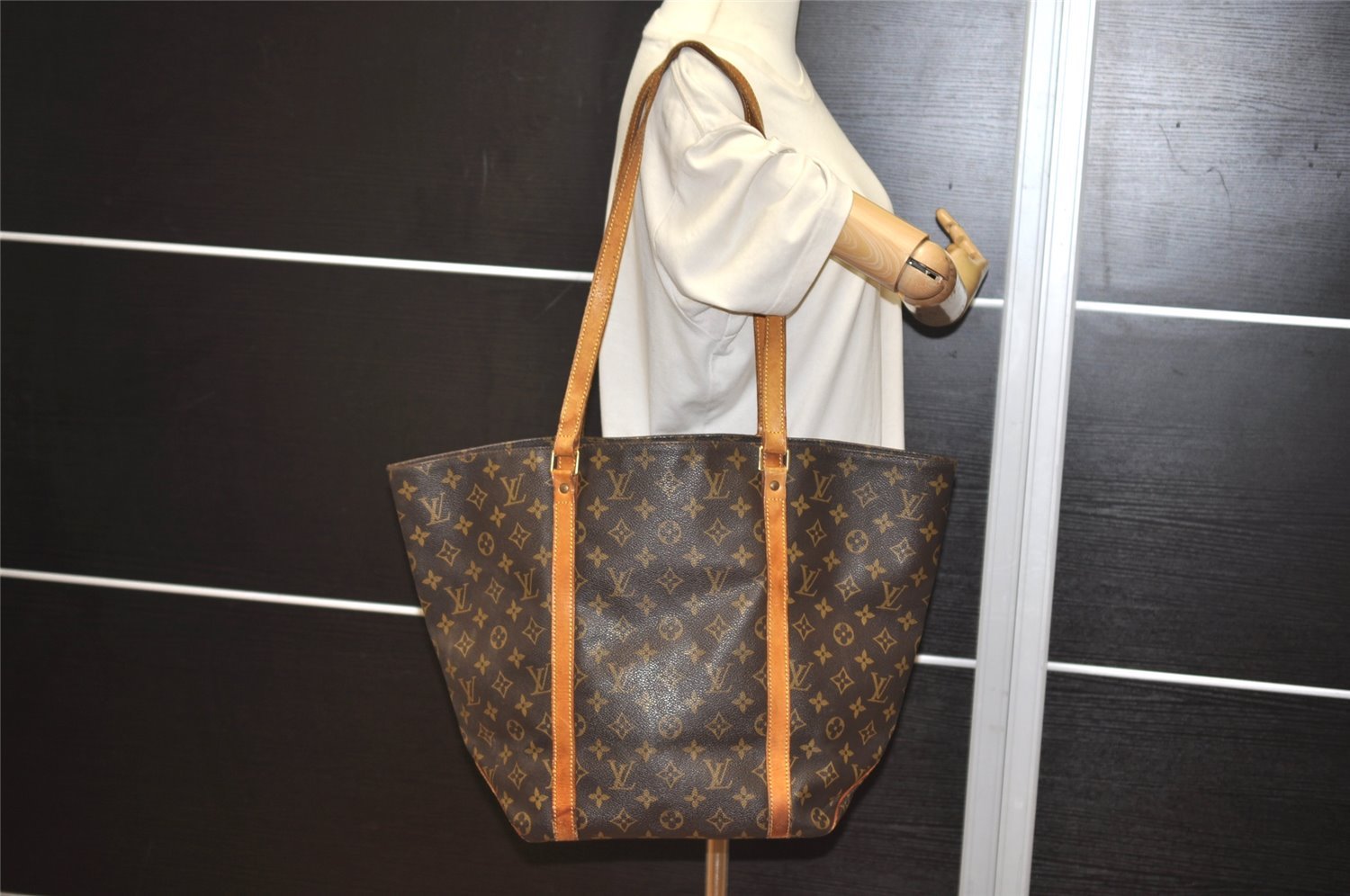 Authentic Louis Vuitton Monogram Sac Shopping PM Tote Bag M51108 LV 9437I