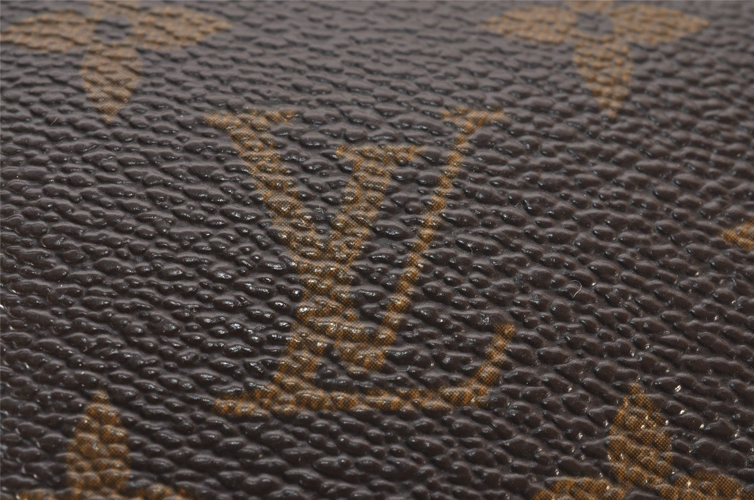 Authentic Louis Vuitton Monogram Saint Cloud GM M51242 Shoulder Cross Bag 9439I