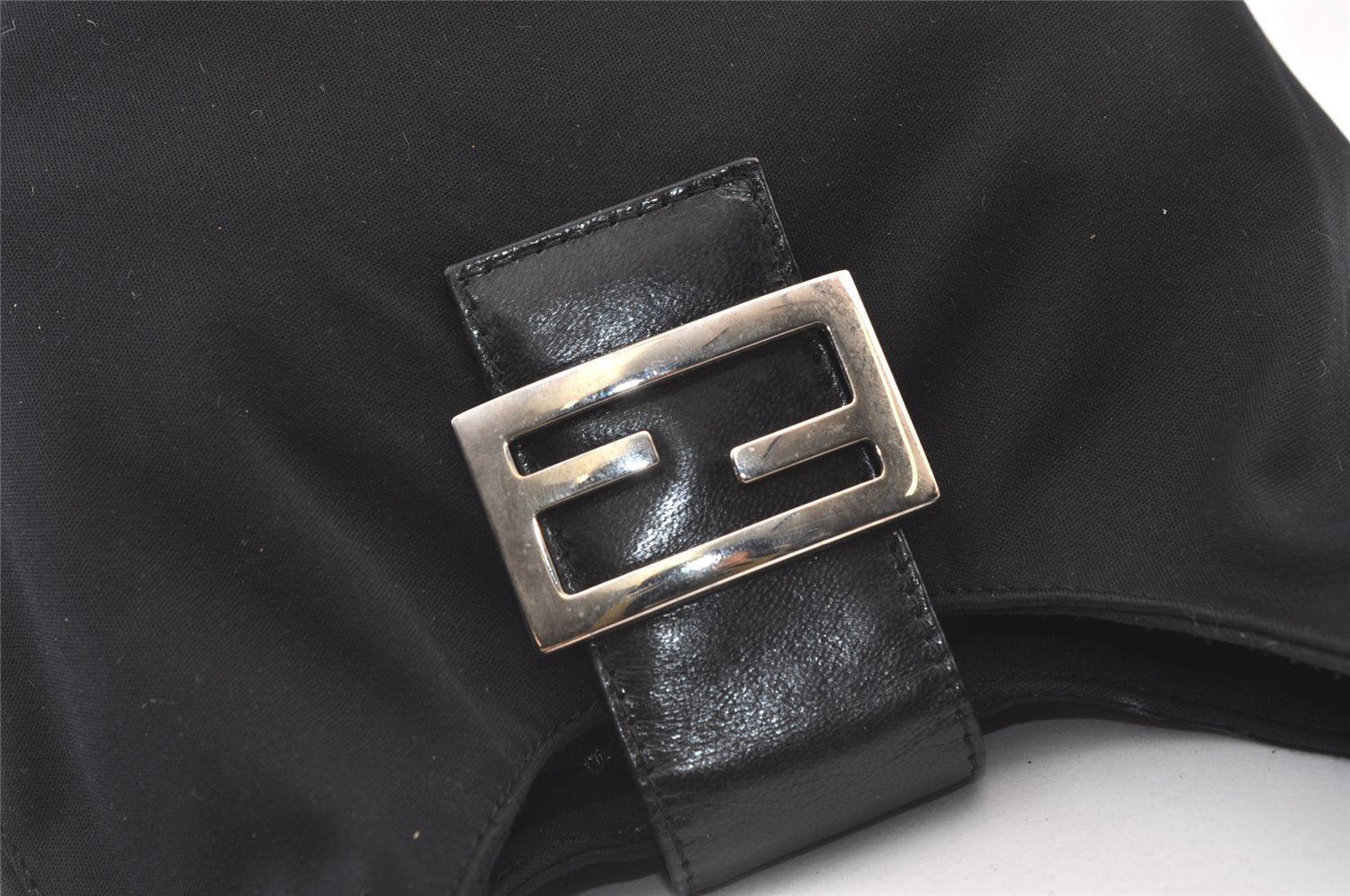 Authentic FENDI Vintage Shoulder Hand Bag Purse Jersey Leather Black 9443J