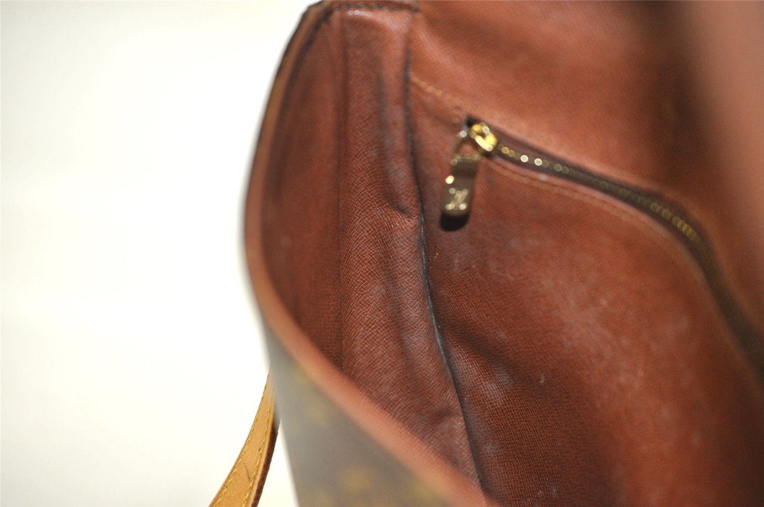 Authentic Louis Vuitton Monogram Chantilly GM Shoulder Cross Bag M51232 LV 9447I