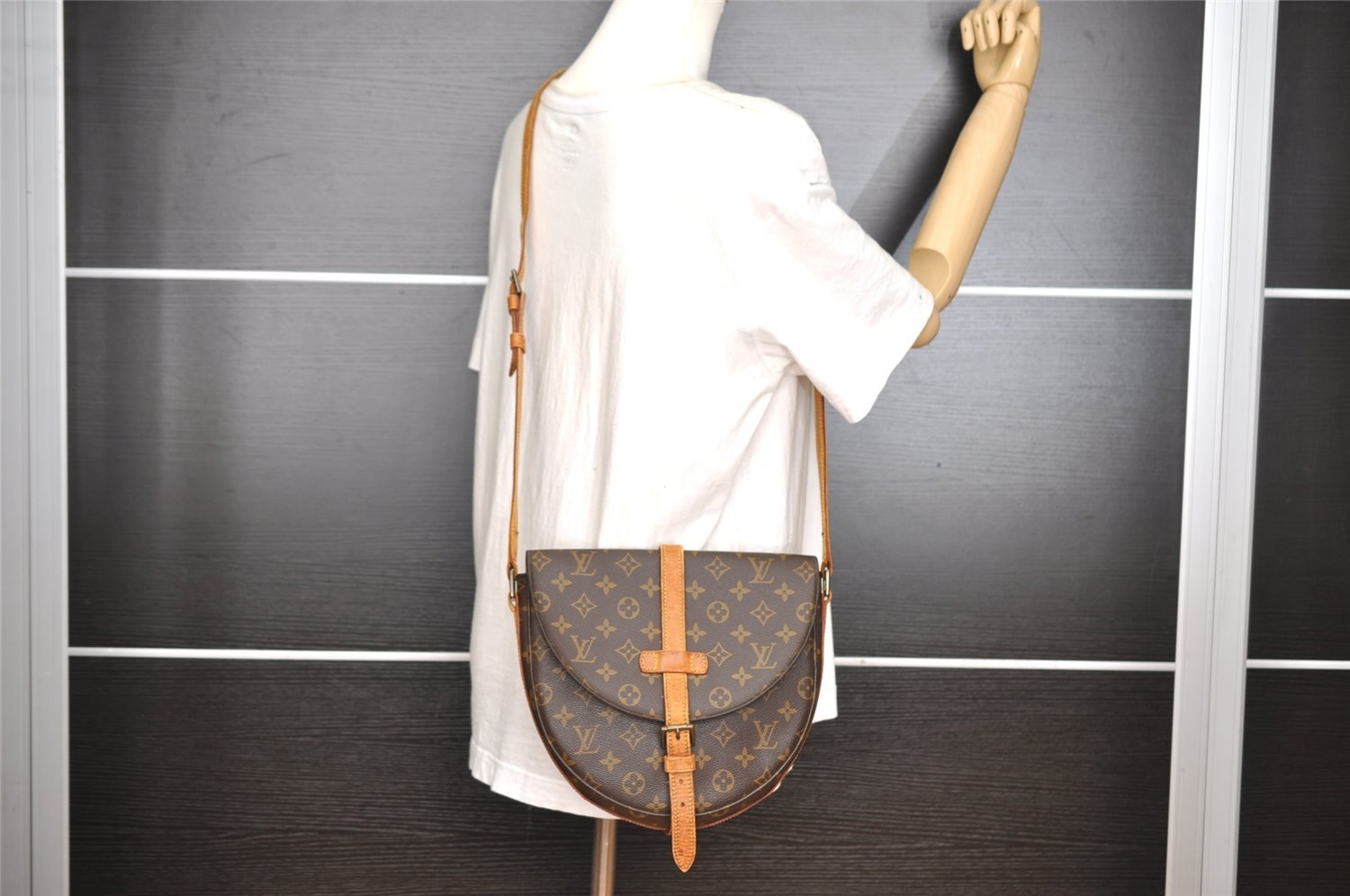 Authentic Louis Vuitton Monogram Chantilly GM Shoulder Cross Bag M51232 LV 9447I