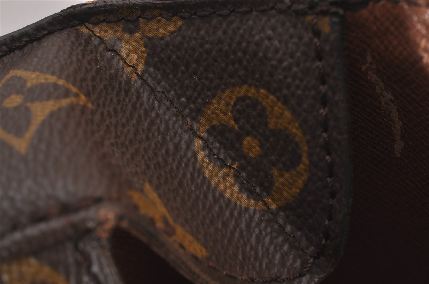 Authentic Louis Vuitton Monogram Saint Cloud MM M51243 Shoulder Cross Bag 9448I