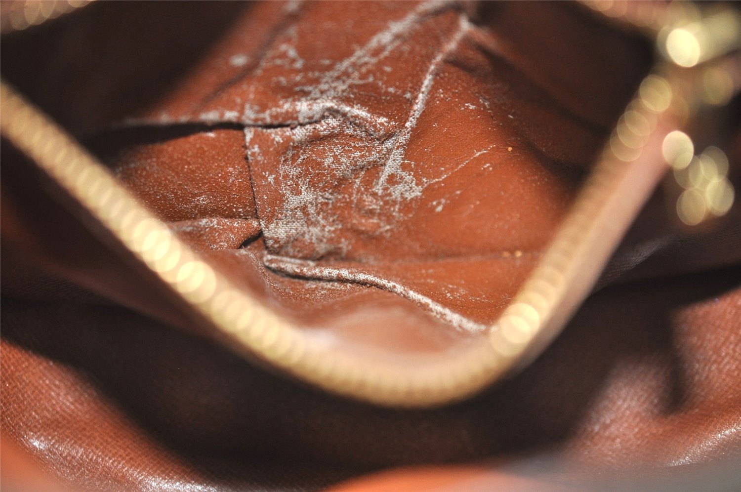 Authentic Louis Vuitton Monogram Saint Cloud MM M51243 Shoulder Cross Bag 9448I