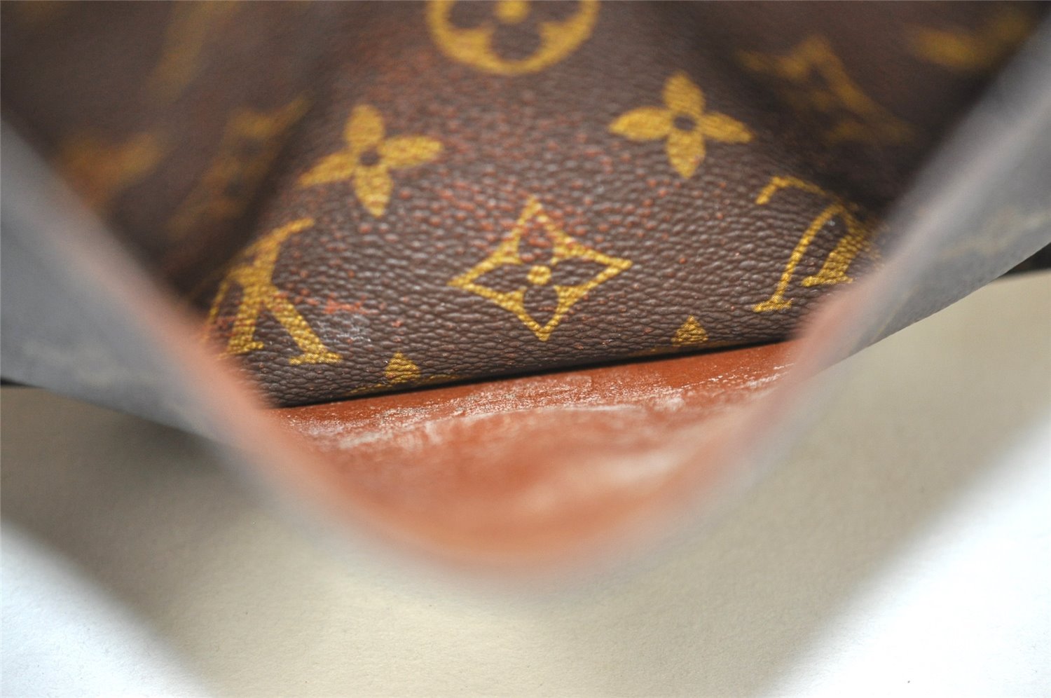 Authentic Louis Vuitton Monogram Saint Cloud MM M51243 Shoulder Cross Bag 9448I