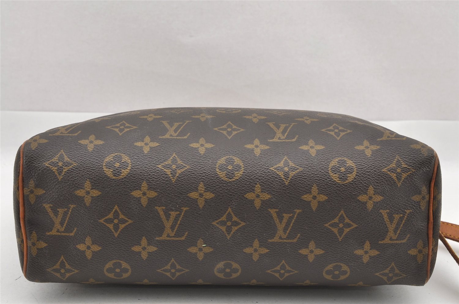 Authentic Louis Vuitton Monogram Tulleries MM Shoulder Cross Bag M51348 LV 9449I