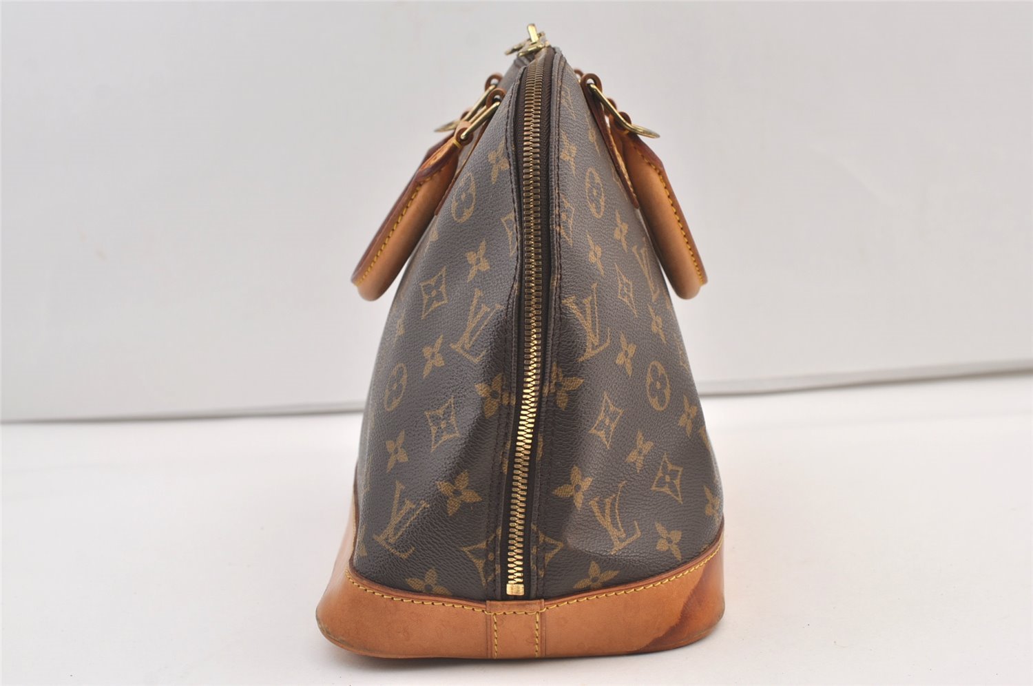 Authentic Louis Vuitton Monogram Alma Hand Bag Purse M51130 LV 9457J