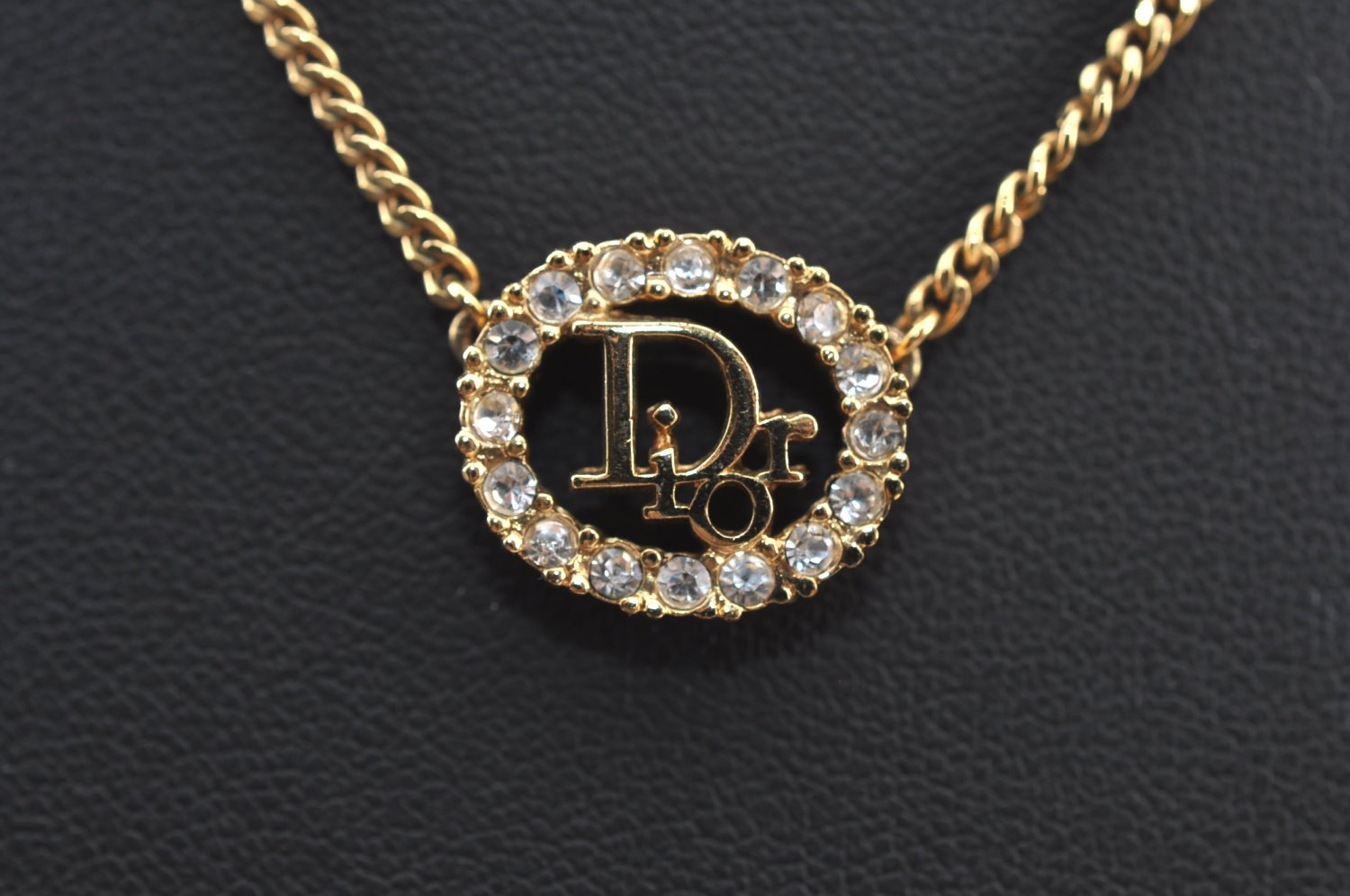 Authentic Christian Dior Gold Tone Rhinestone Chain Pendant Necklace CD 9461H