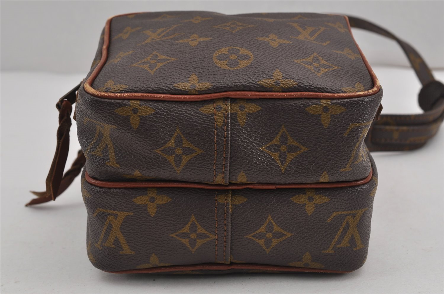 Authentic Louis Vuitton Monogram Amazone Shoulder Cross Body Bag Old Model 9464J