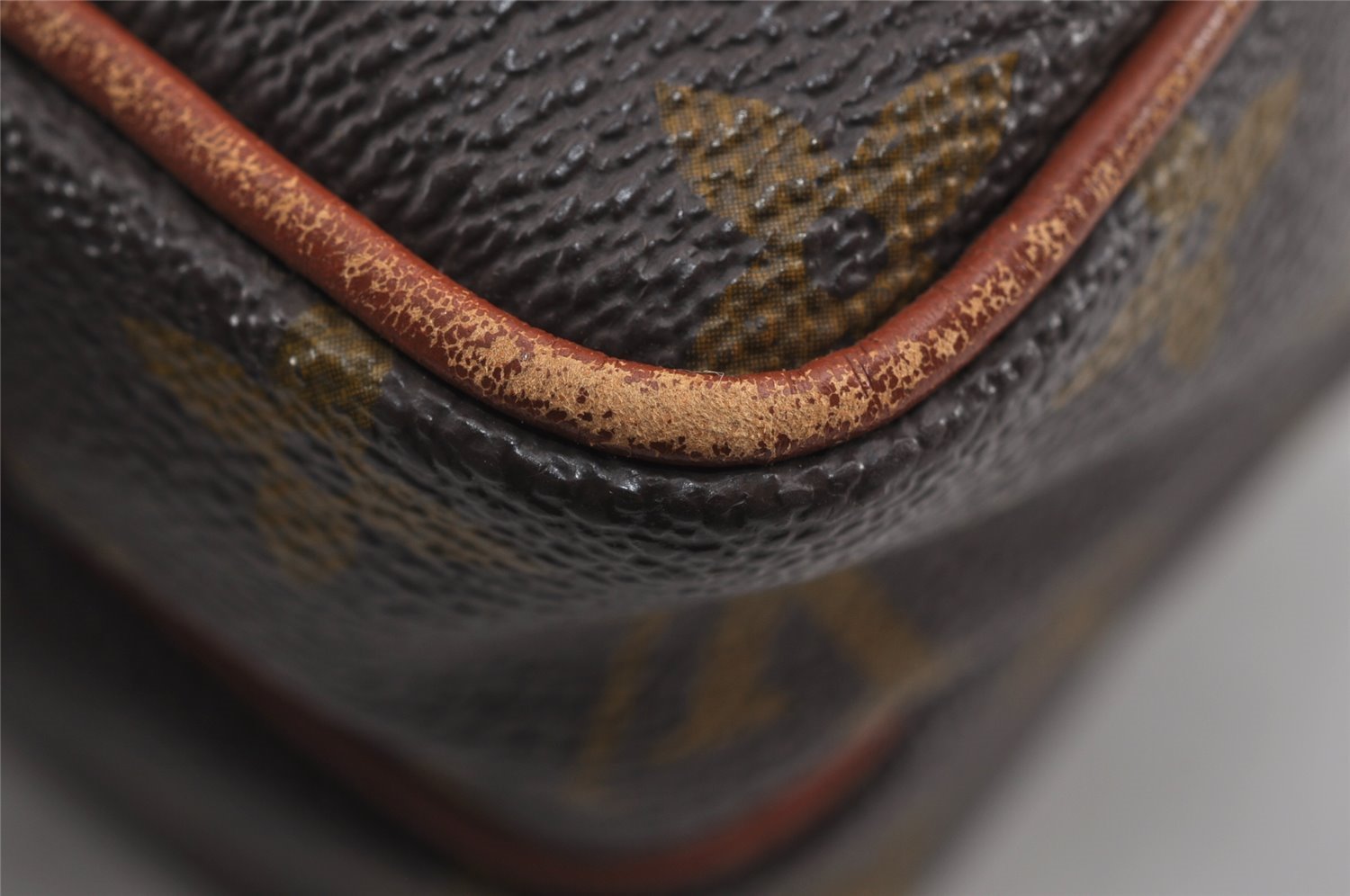 Authentic Louis Vuitton Monogram Amazone Shoulder Cross Body Bag Old Model 9464J