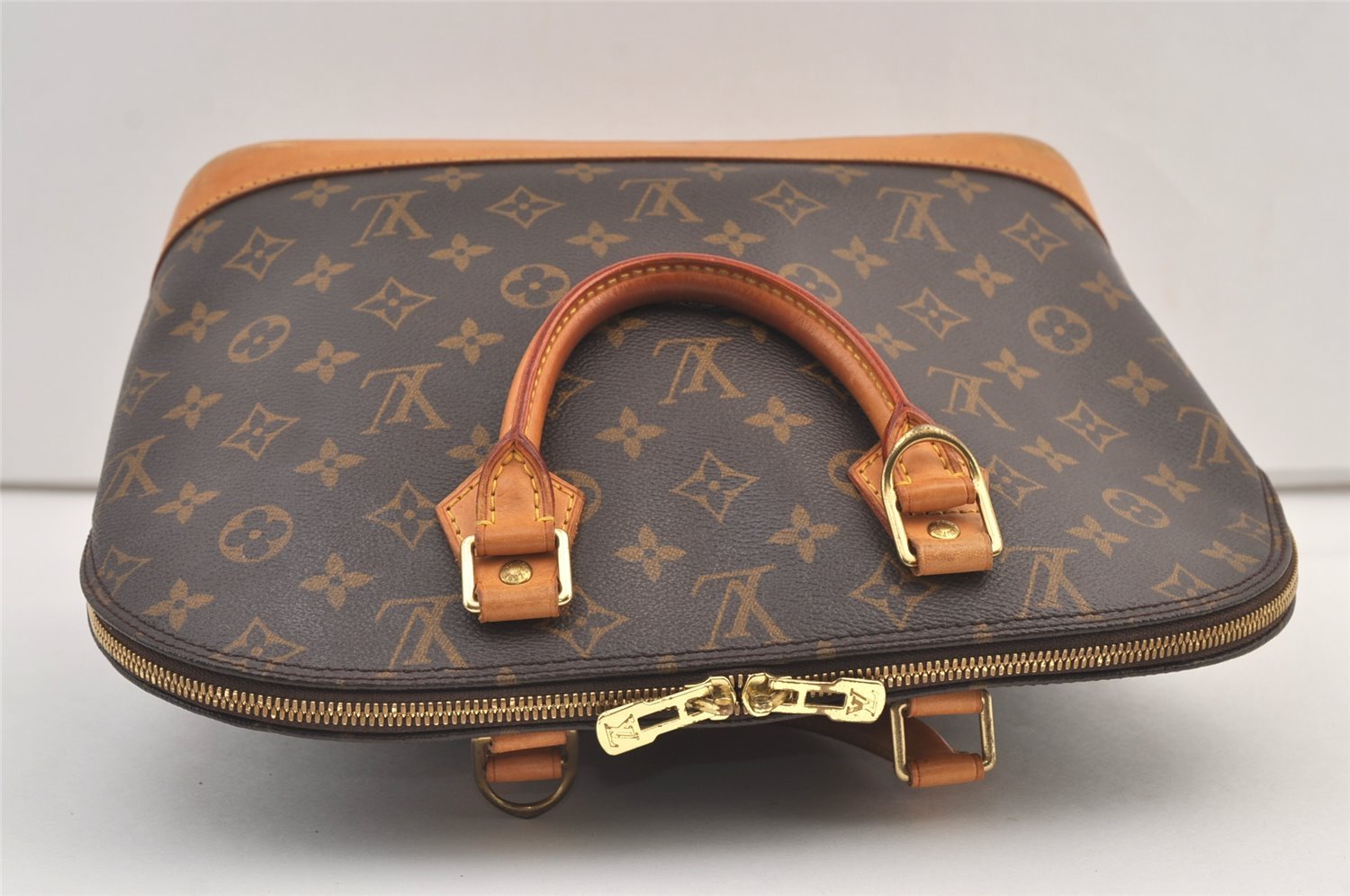 Authentic Louis Vuitton Monogram Alma Hand Bag Purse M51130 LV 9466J
