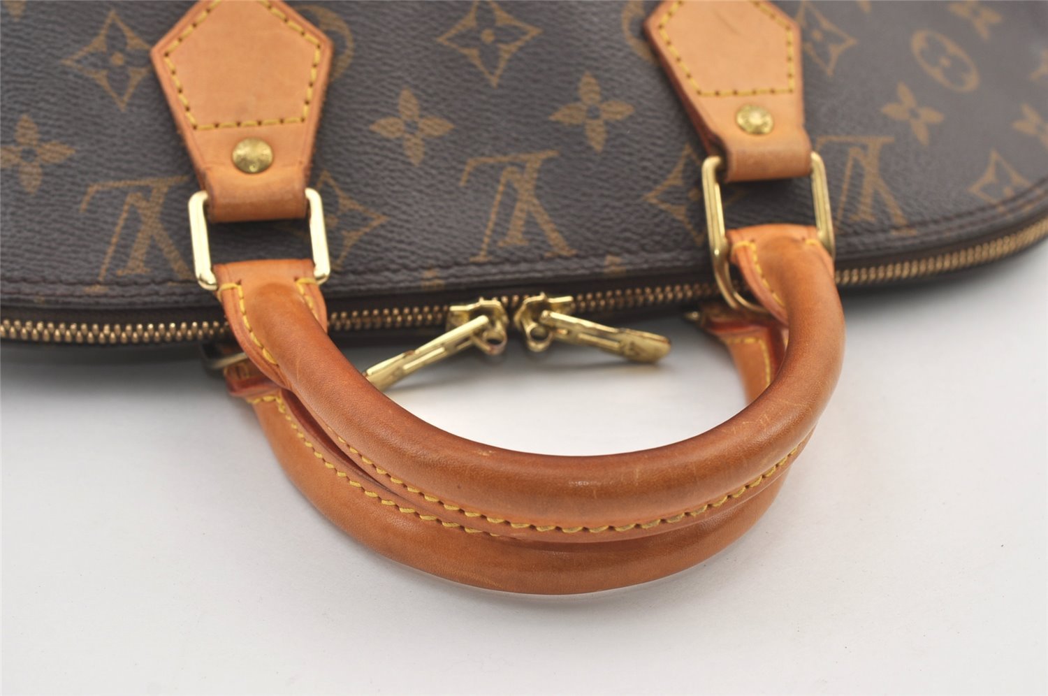 Authentic Louis Vuitton Monogram Alma Hand Bag Purse M51130 LV 9466J